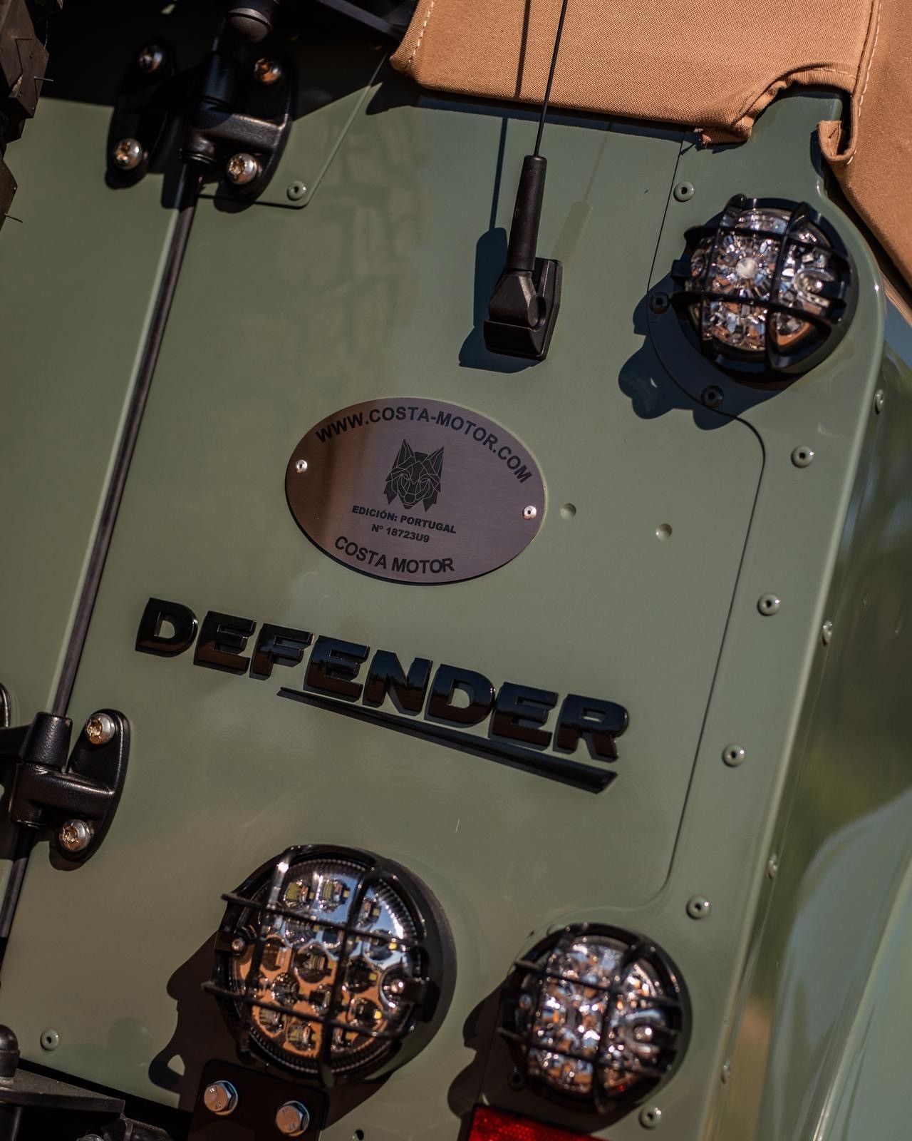 LAND ROVER Defender 90 SW 2.5 Td5-image-15