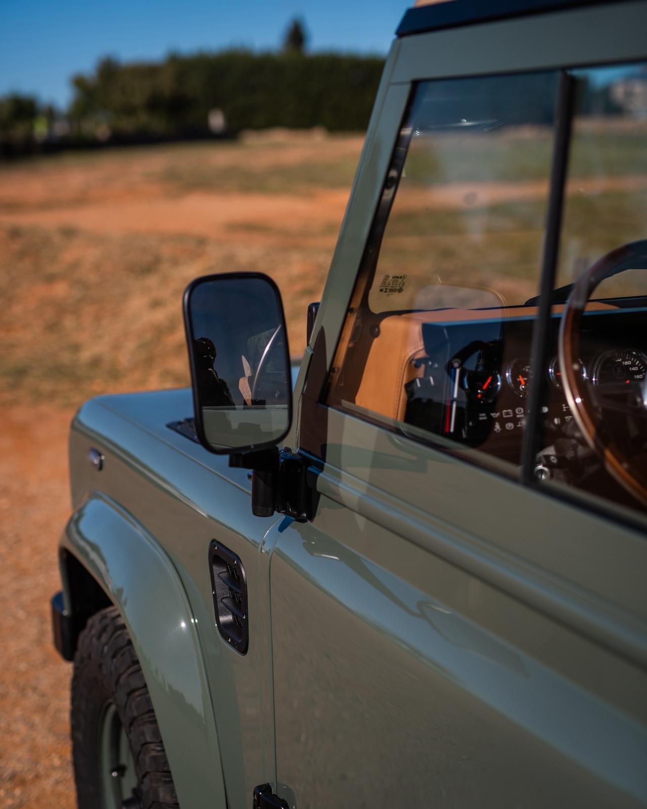 LAND ROVER Defender 90 SW 2.5 Td5-image-9