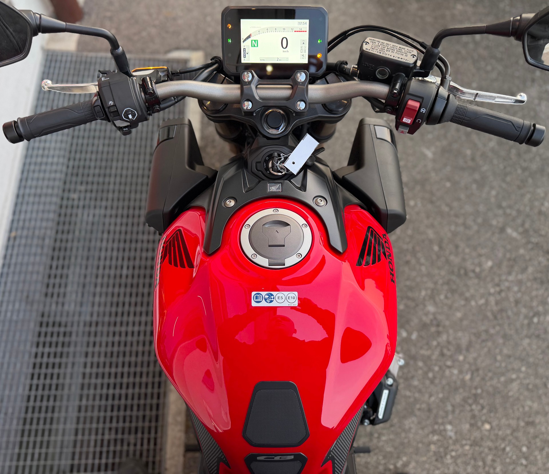HONDA CB 650 R E-Clutch - 2026-image-8
