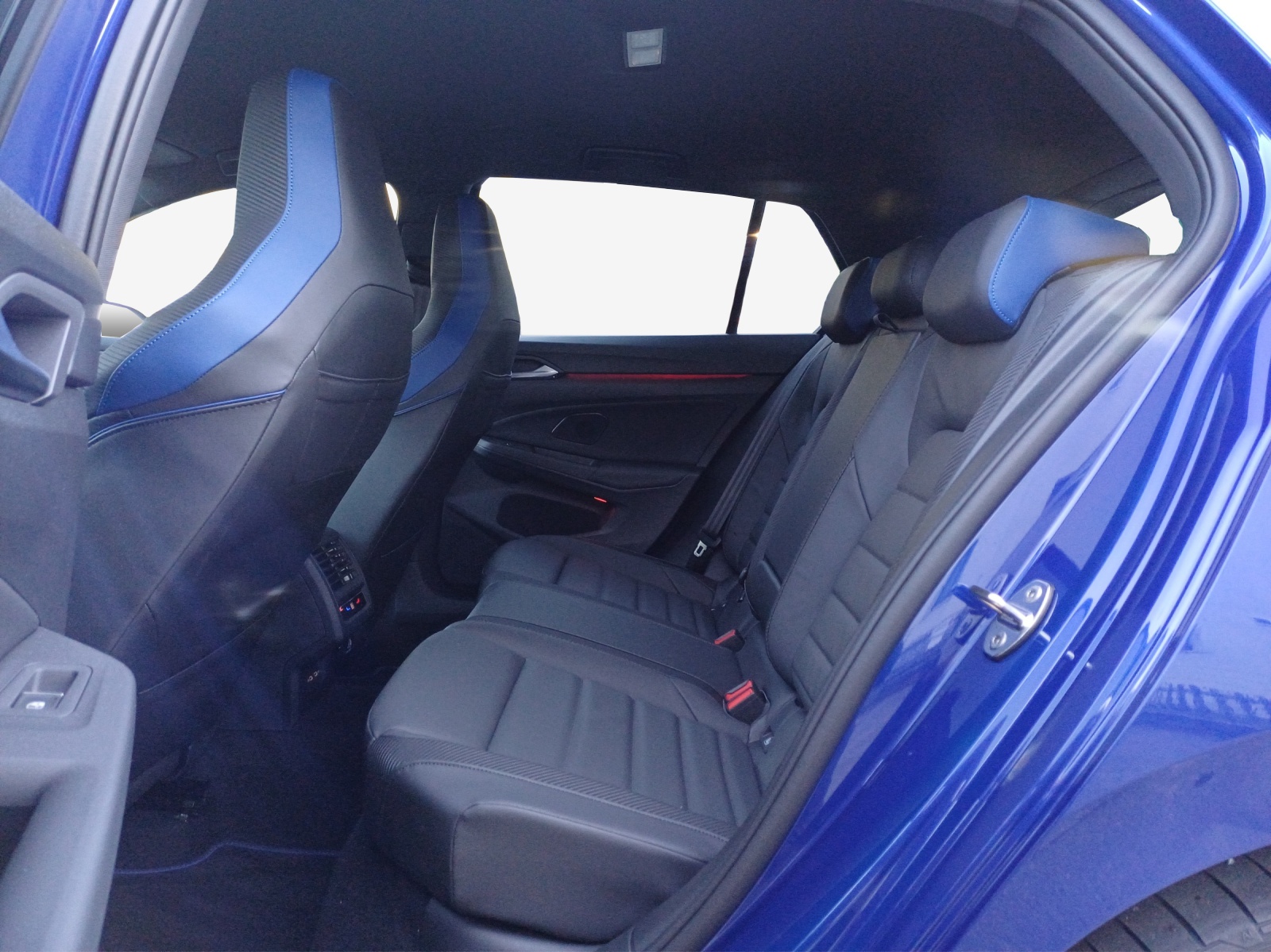 VW Golf 2.0 TSI R DSG 4 Motion-image-9