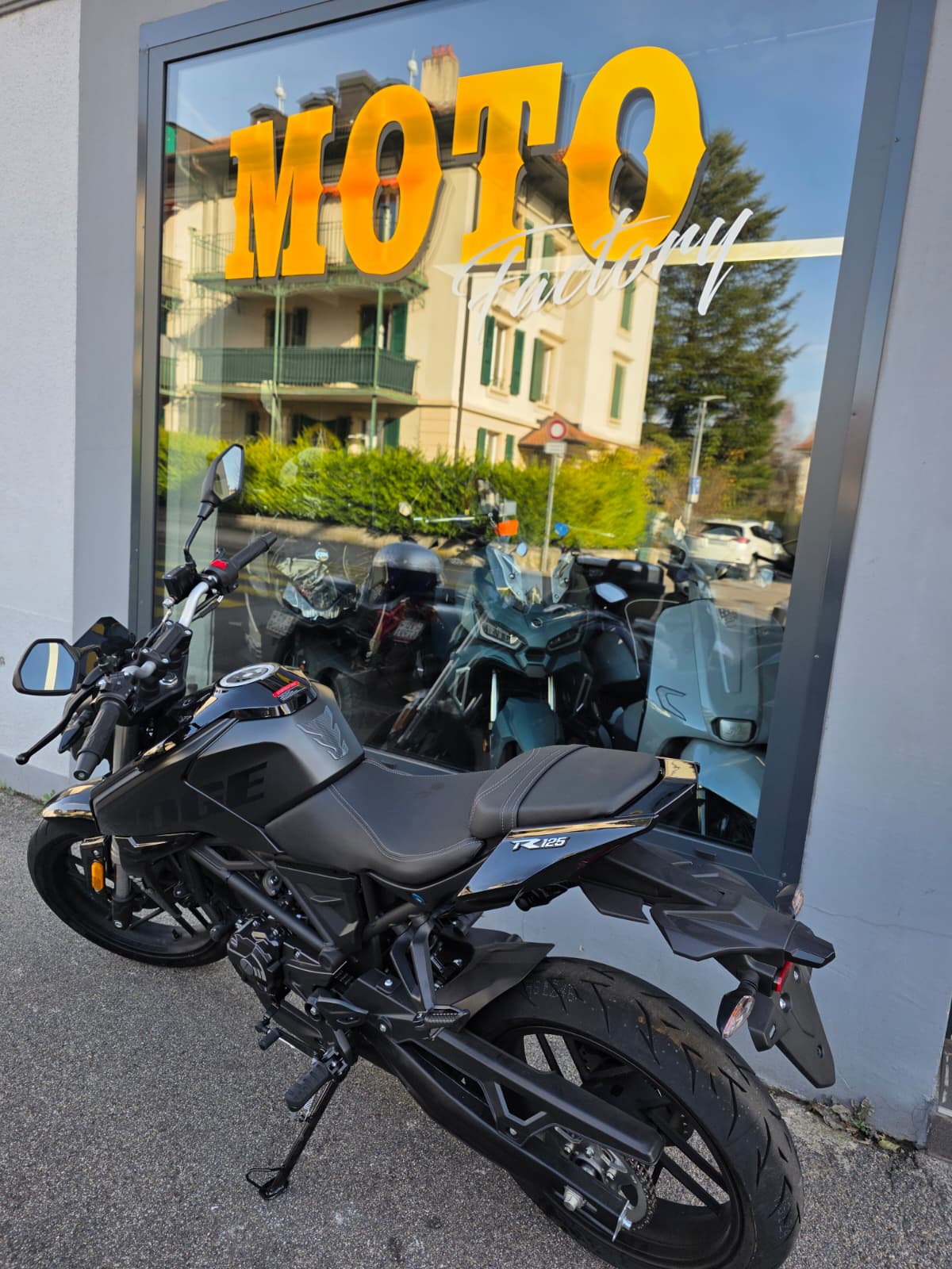 VOGE 125R Niked-image-8