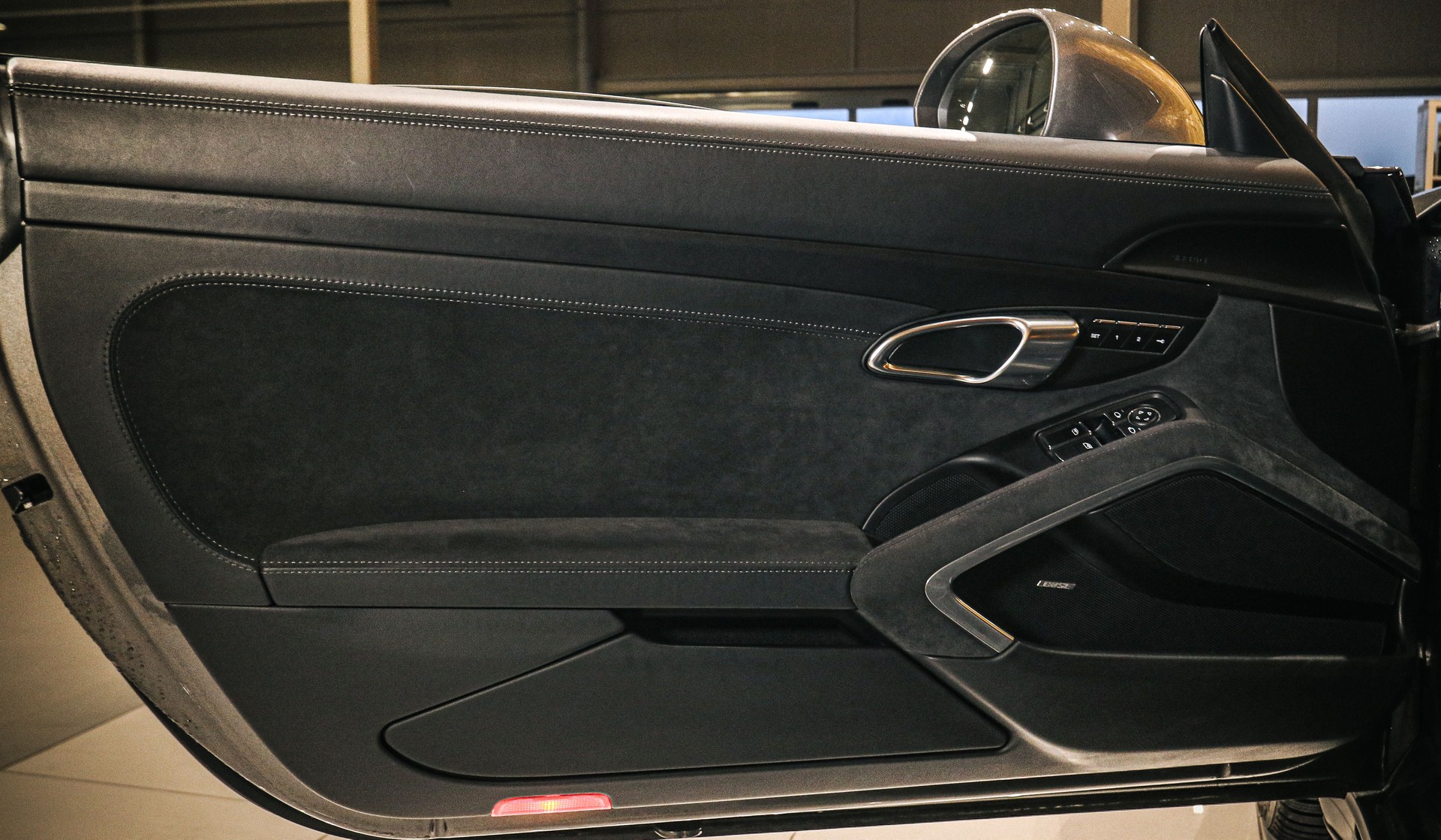 PORSCHE 911 991 Carrera GTS PDK-image-24