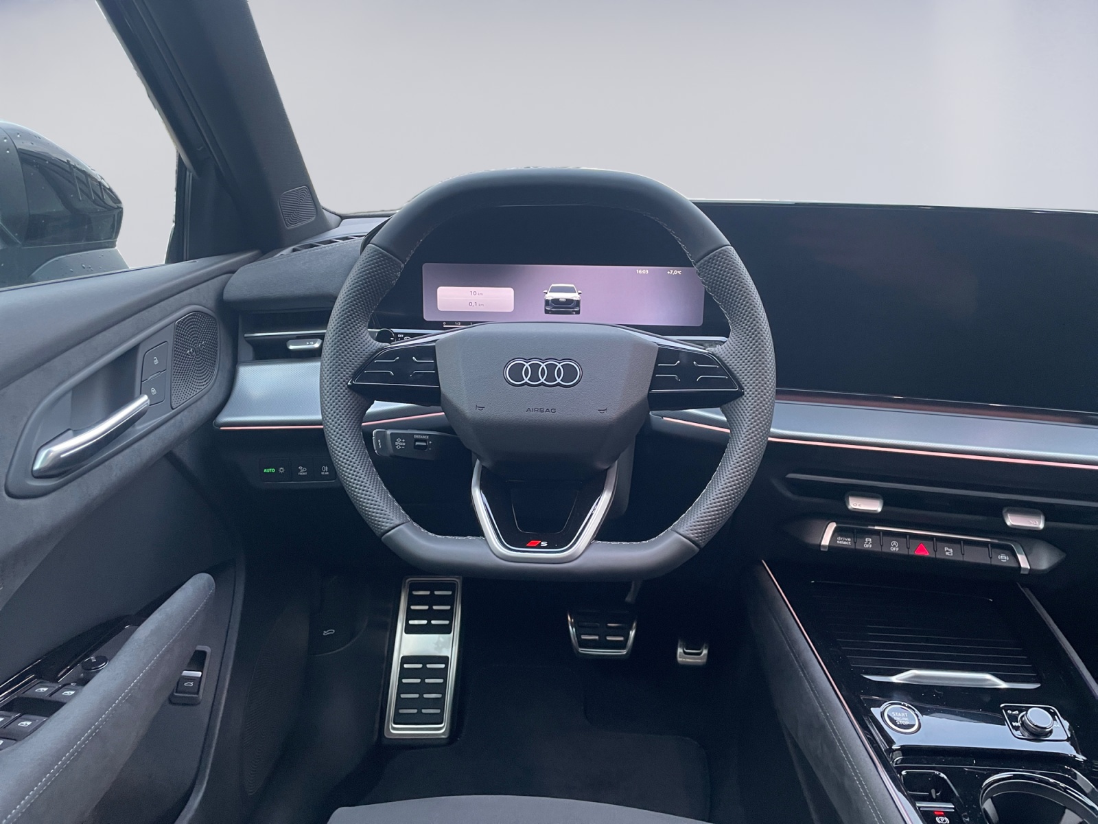 AUDI Q3 SUV 110 kW TFSI S tronic-image-11