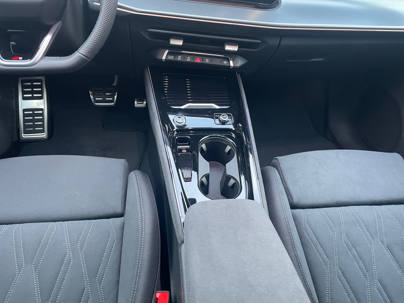 AUDI Q3 SUV 110 kW TFSI S tronic-image-10