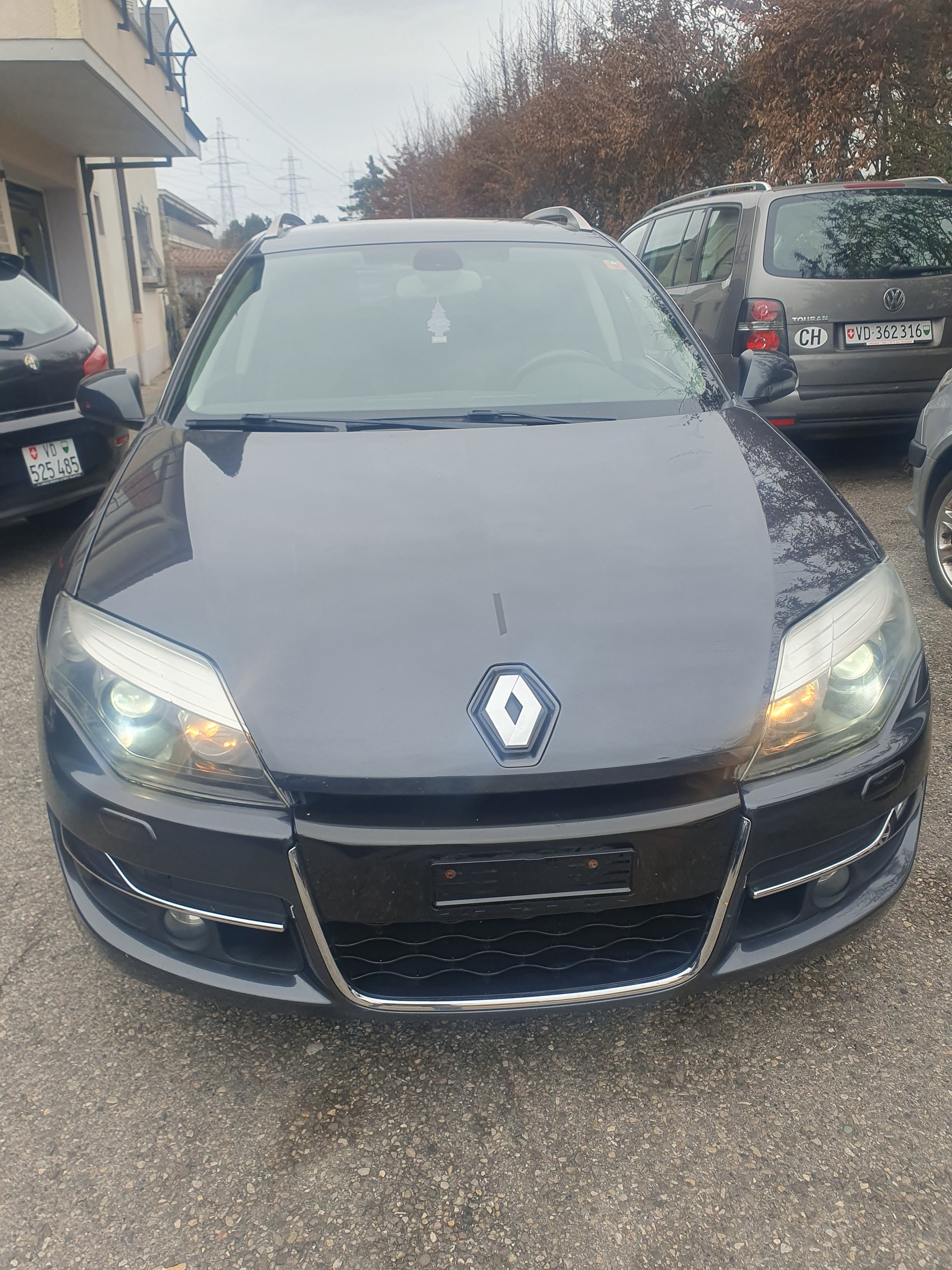 RENAULT Laguna Grandtour 2.0 dCi Laguna.ch Automatic-image-0