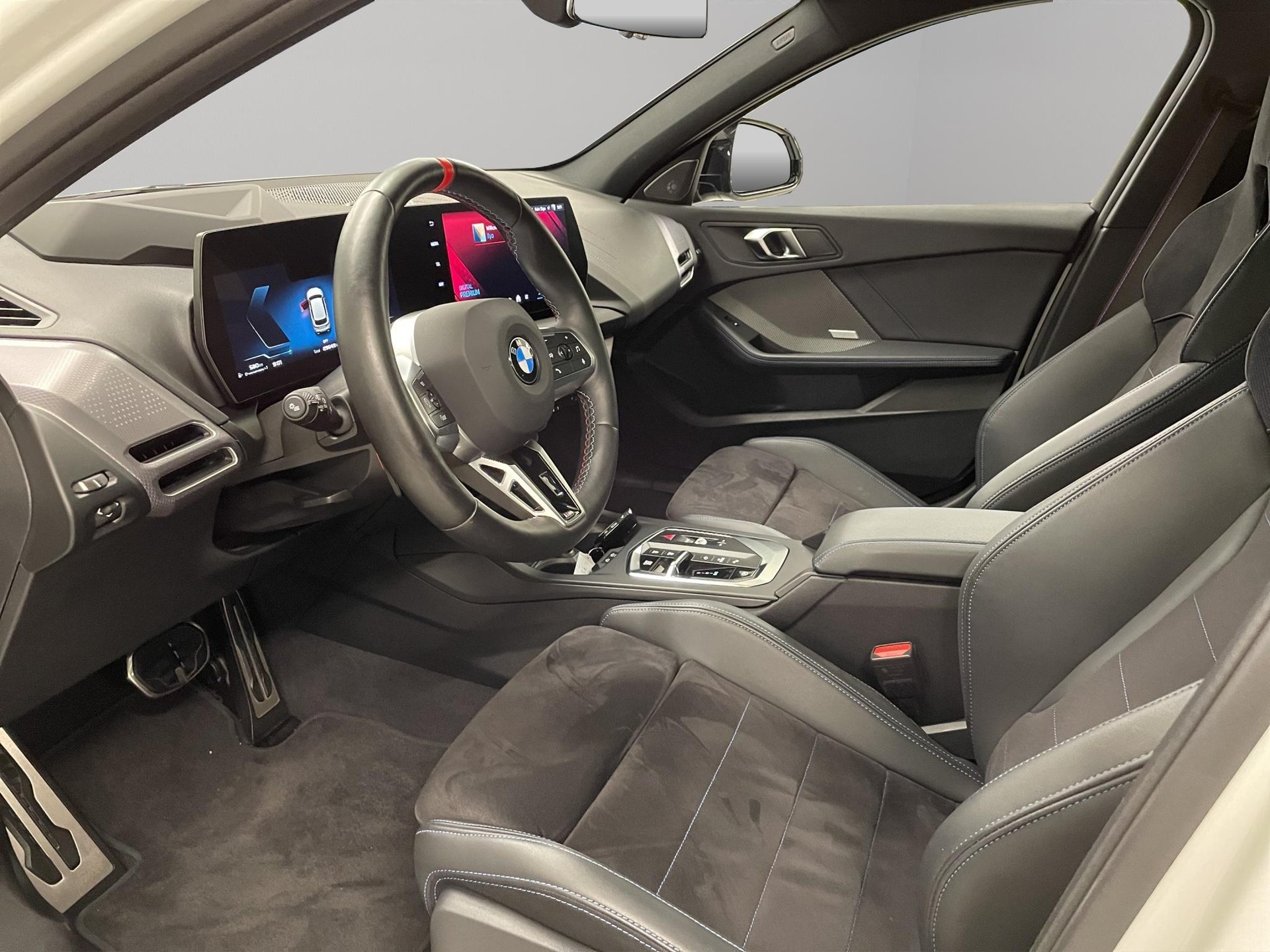 BMW M135i xDrive-image-9