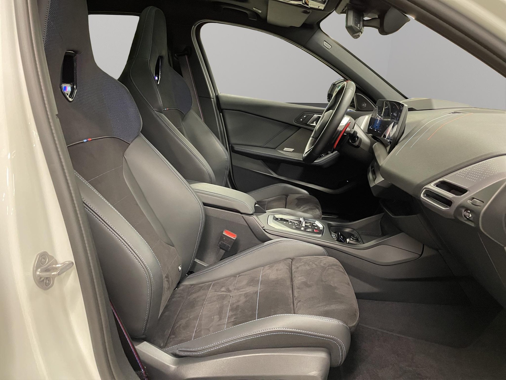 BMW M135i xDrive-image-10