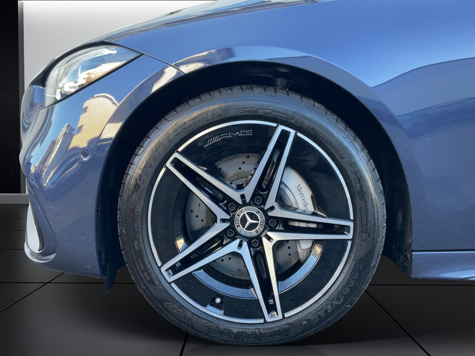 MERCEDES-BENZ C 300 de 4MATIC T-Modell AMG Line-image-9