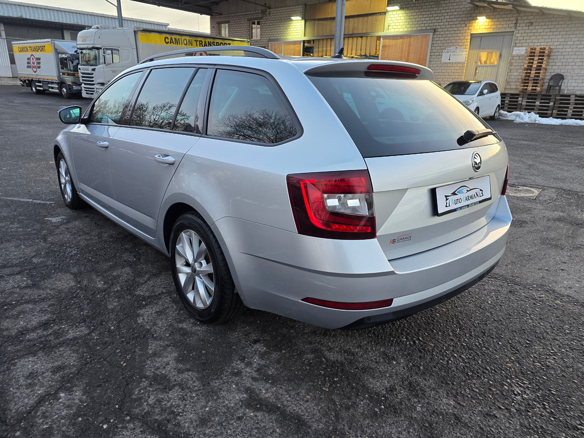 SKODA Octavia Combi 2.0 TDI Style 4x4 DSG-image-5