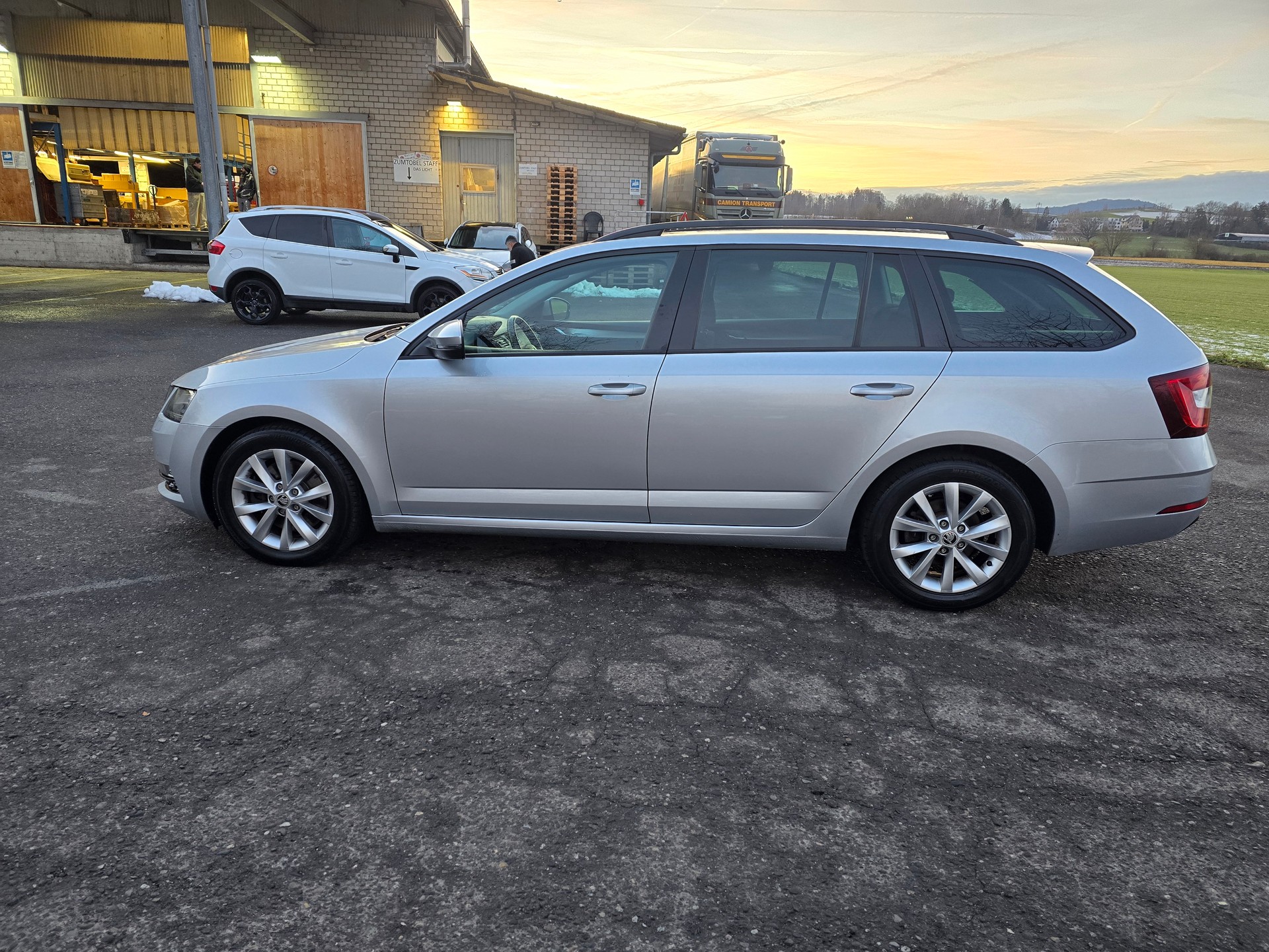 SKODA Octavia Combi 2.0 TDI Style 4x4 DSG-image-6