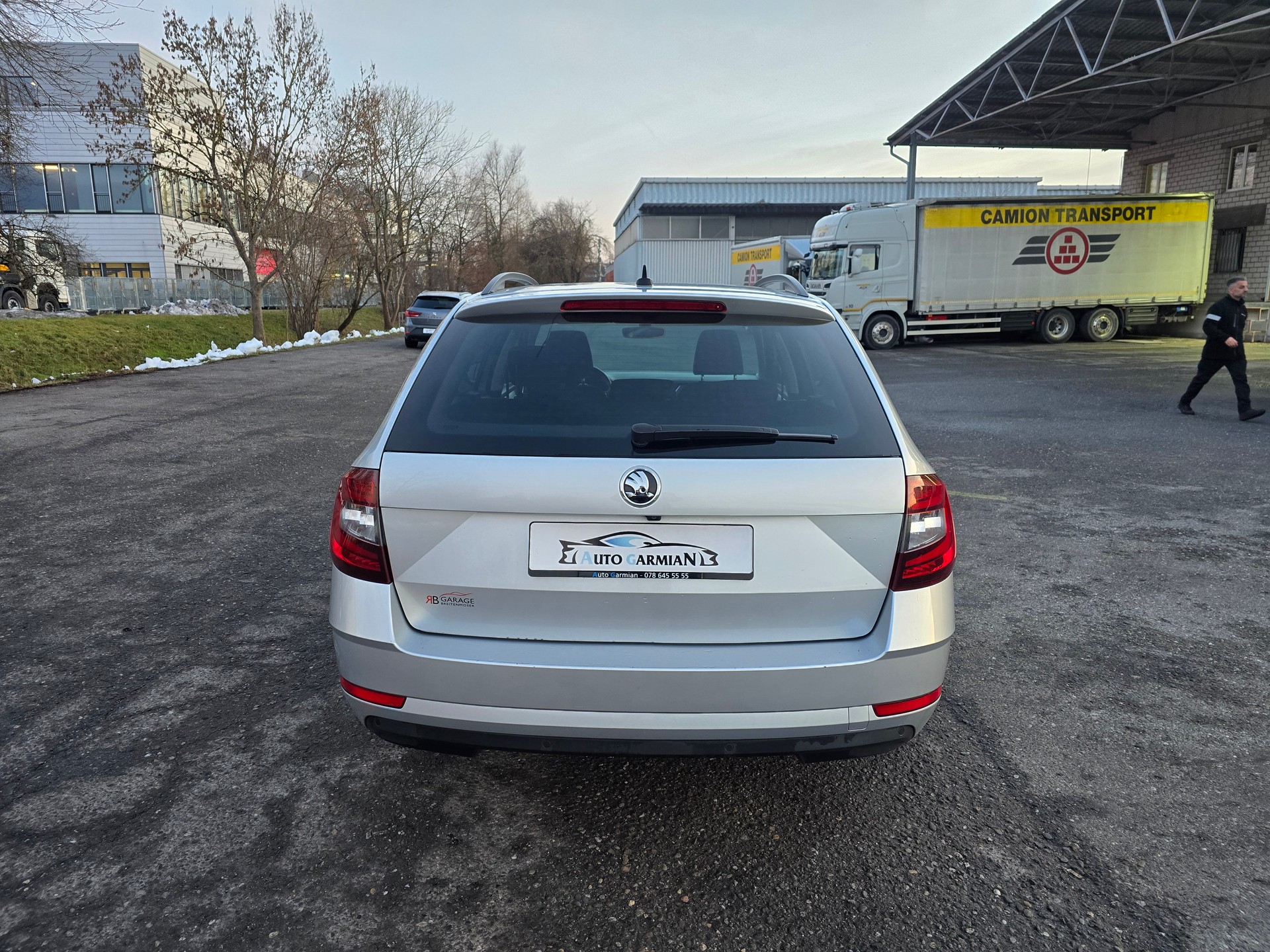 SKODA Octavia Combi 2.0 TDI Style 4x4 DSG-image-3