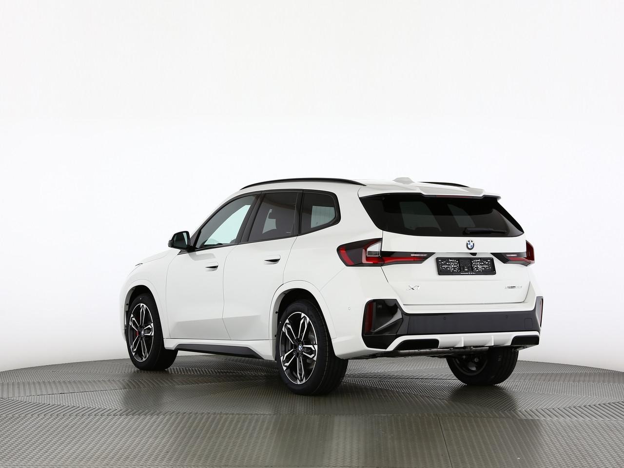 BMW X1 20i sDrive-image-8