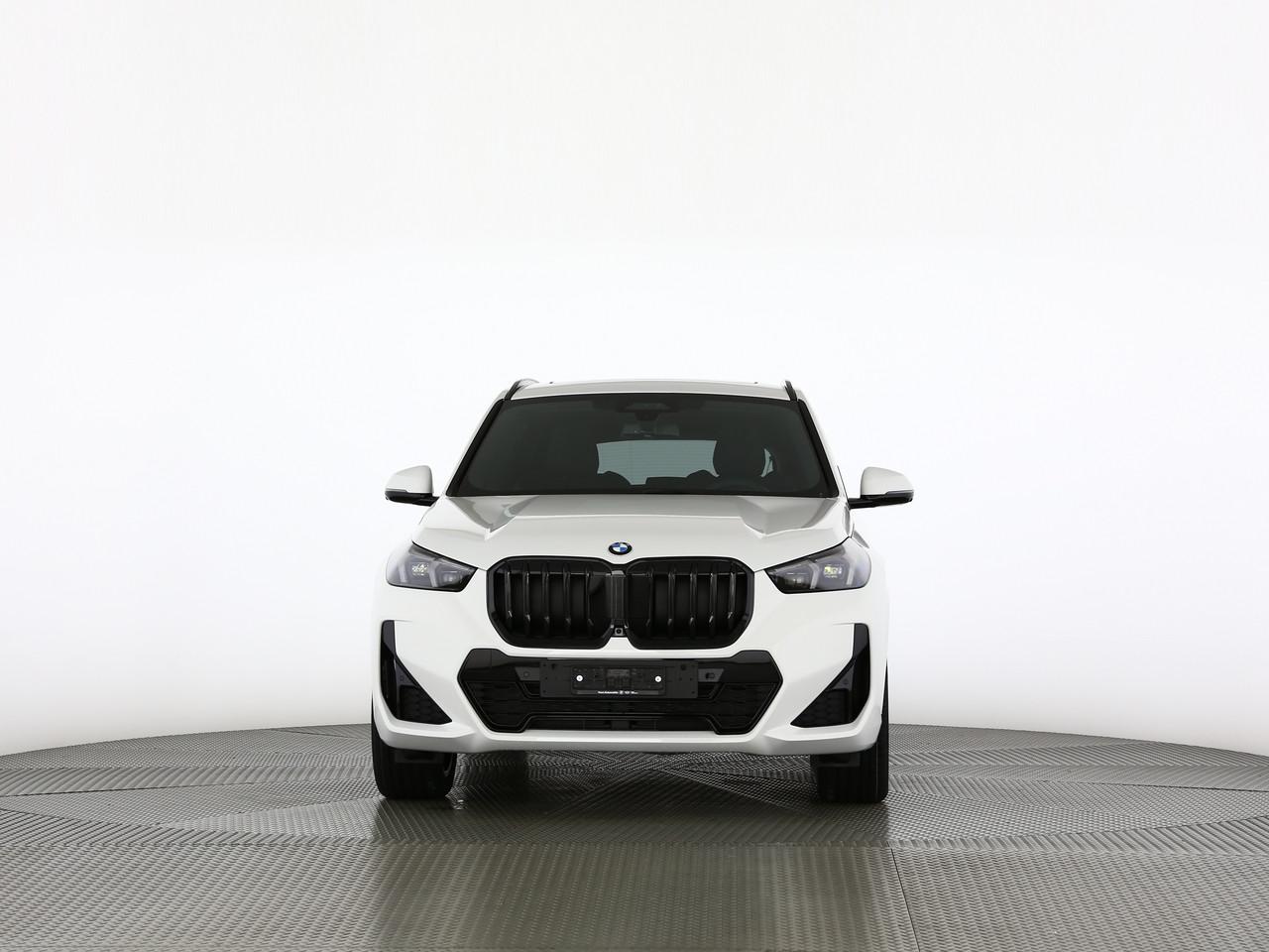BMW X1 20i sDrive-image-22
