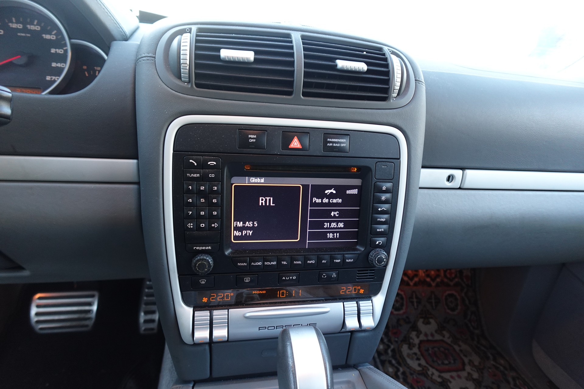PORSCHE Cayenne S-image-15