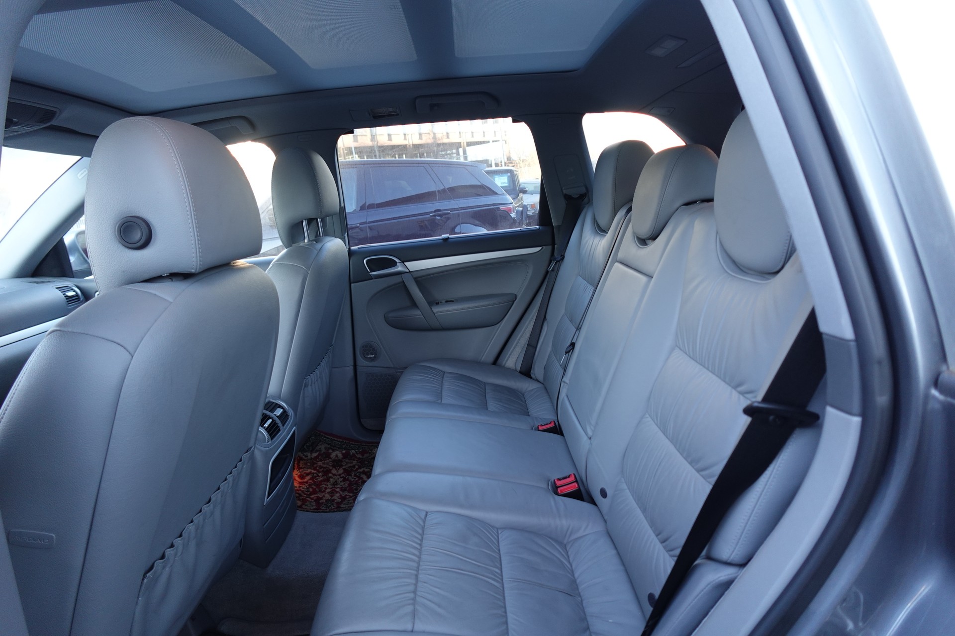 PORSCHE Cayenne S-image-7