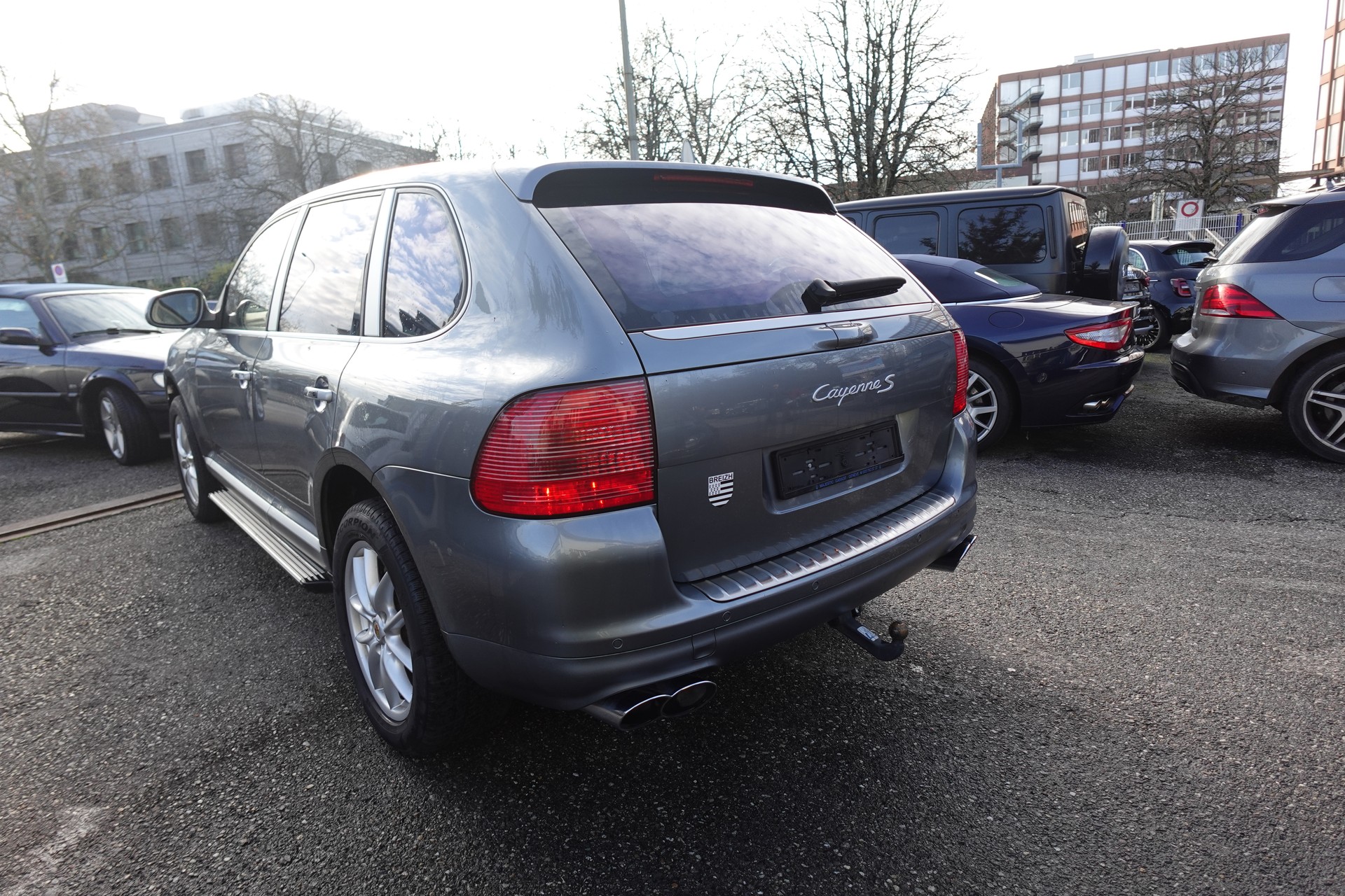 PORSCHE Cayenne S-image-1