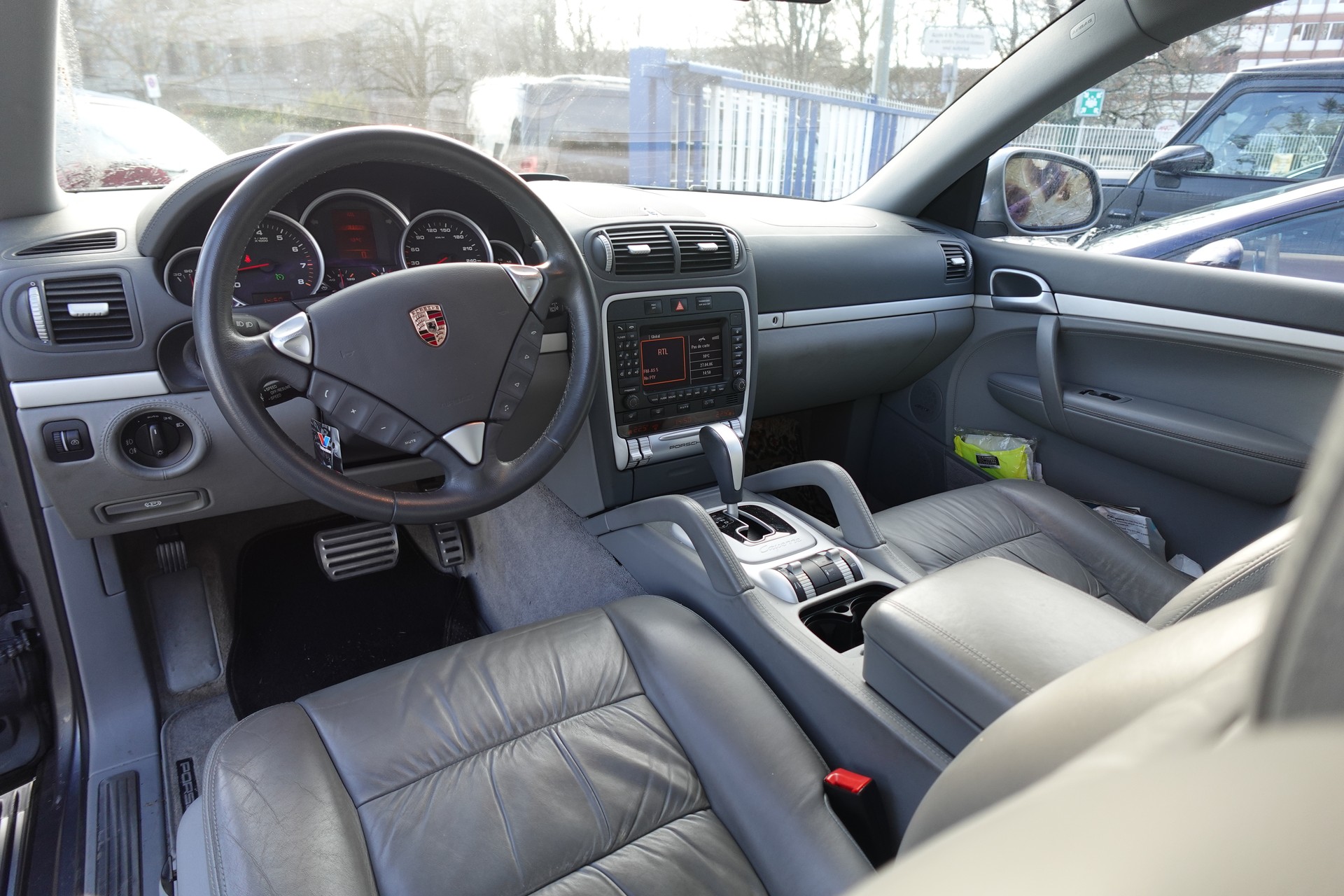 PORSCHE Cayenne S-image-5