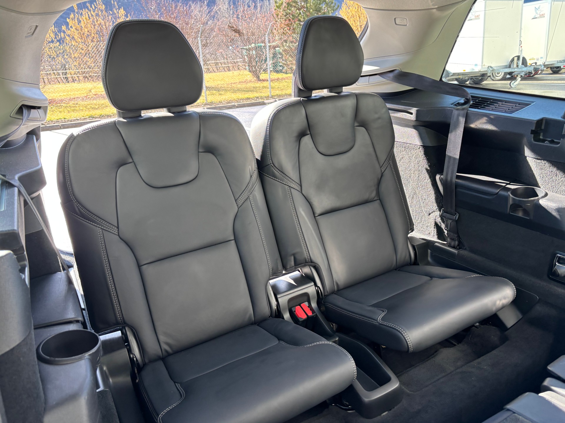VOLVO XC90 B6 Benzin Mild Hybrid AWD Inscription Geartronic-image-9