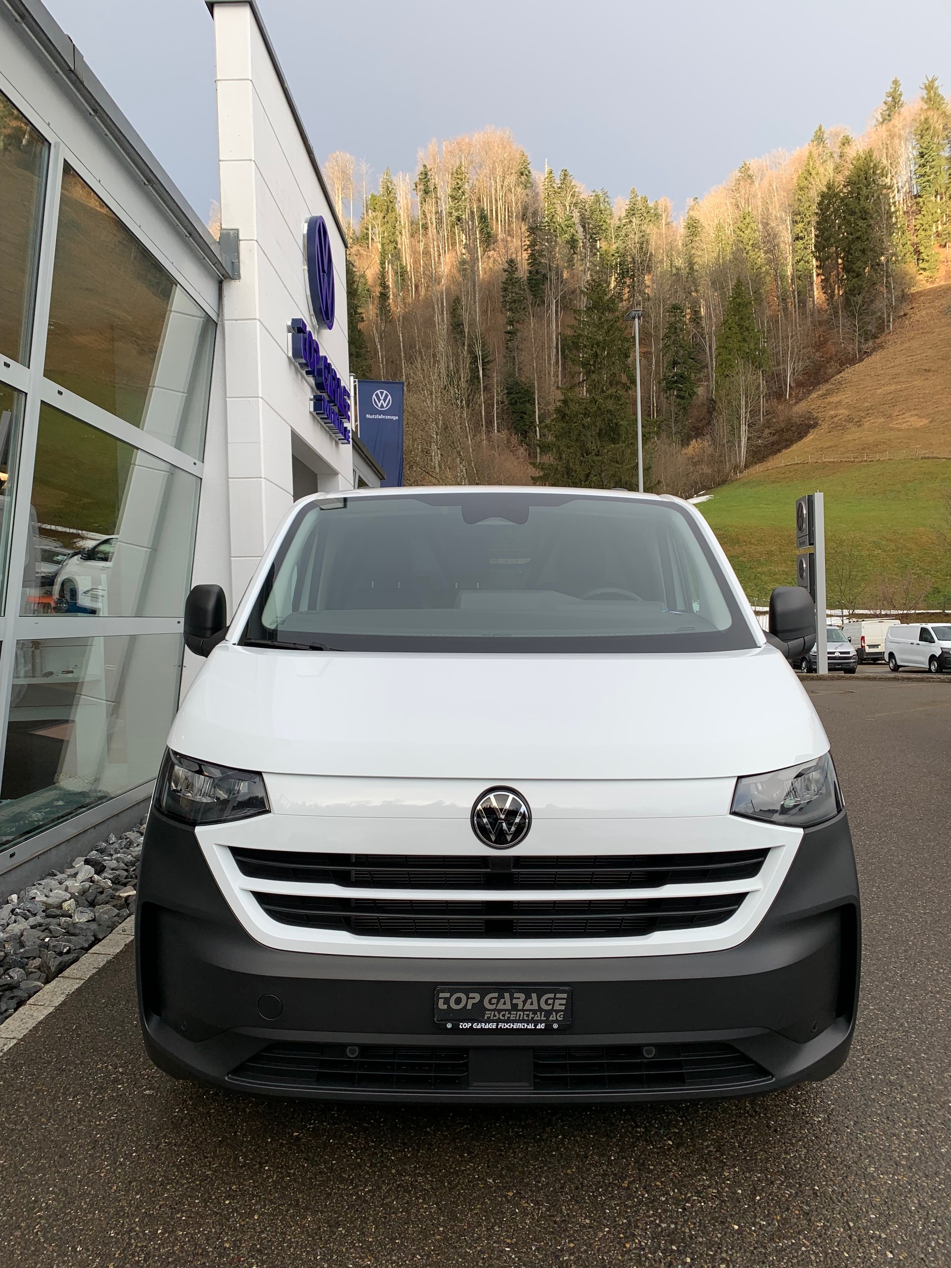 VW Transporter 2.0 TDI Lang Automat-showroom-element-1