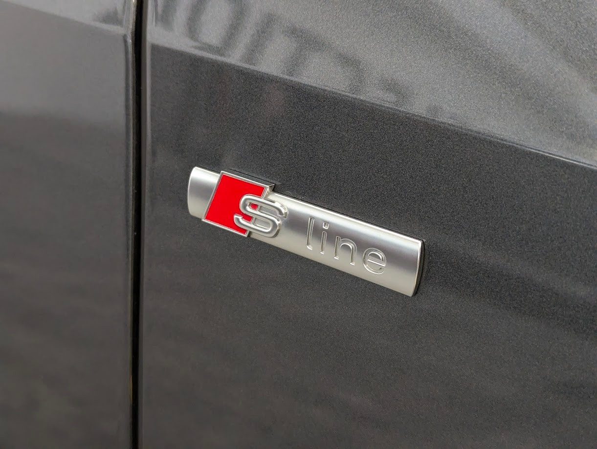 AUDI A8 3.0 50 TDI quattro T-Tronic S-Line*FACELIFT 5J GAR 2xS-LINE S-SITZE PANO SOFTCLOSE B&O STANDHEIZ*-showroom-element-2