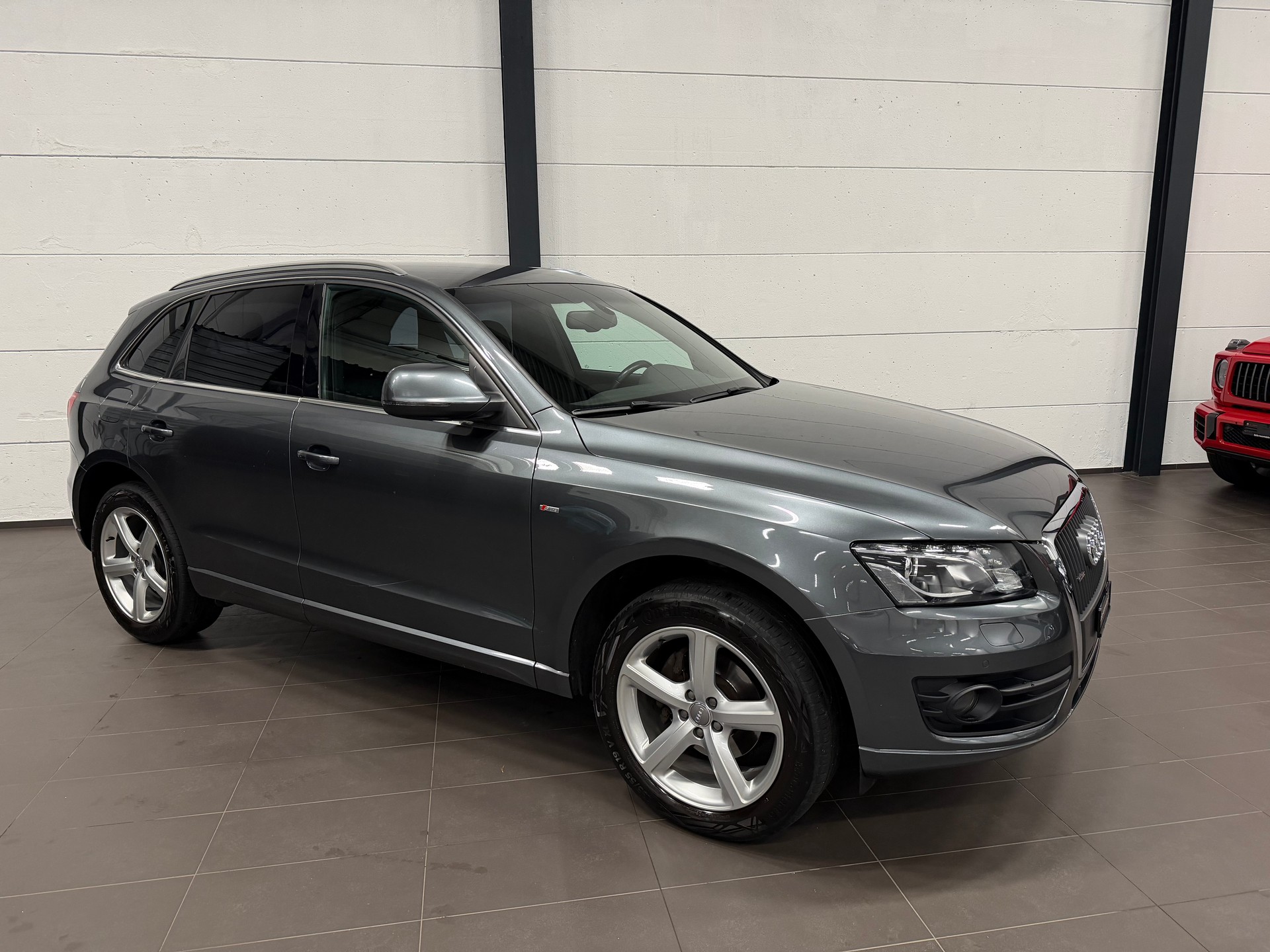 AUDI Q5 2.0 TDI quattro S-tronic S LINE-image-3