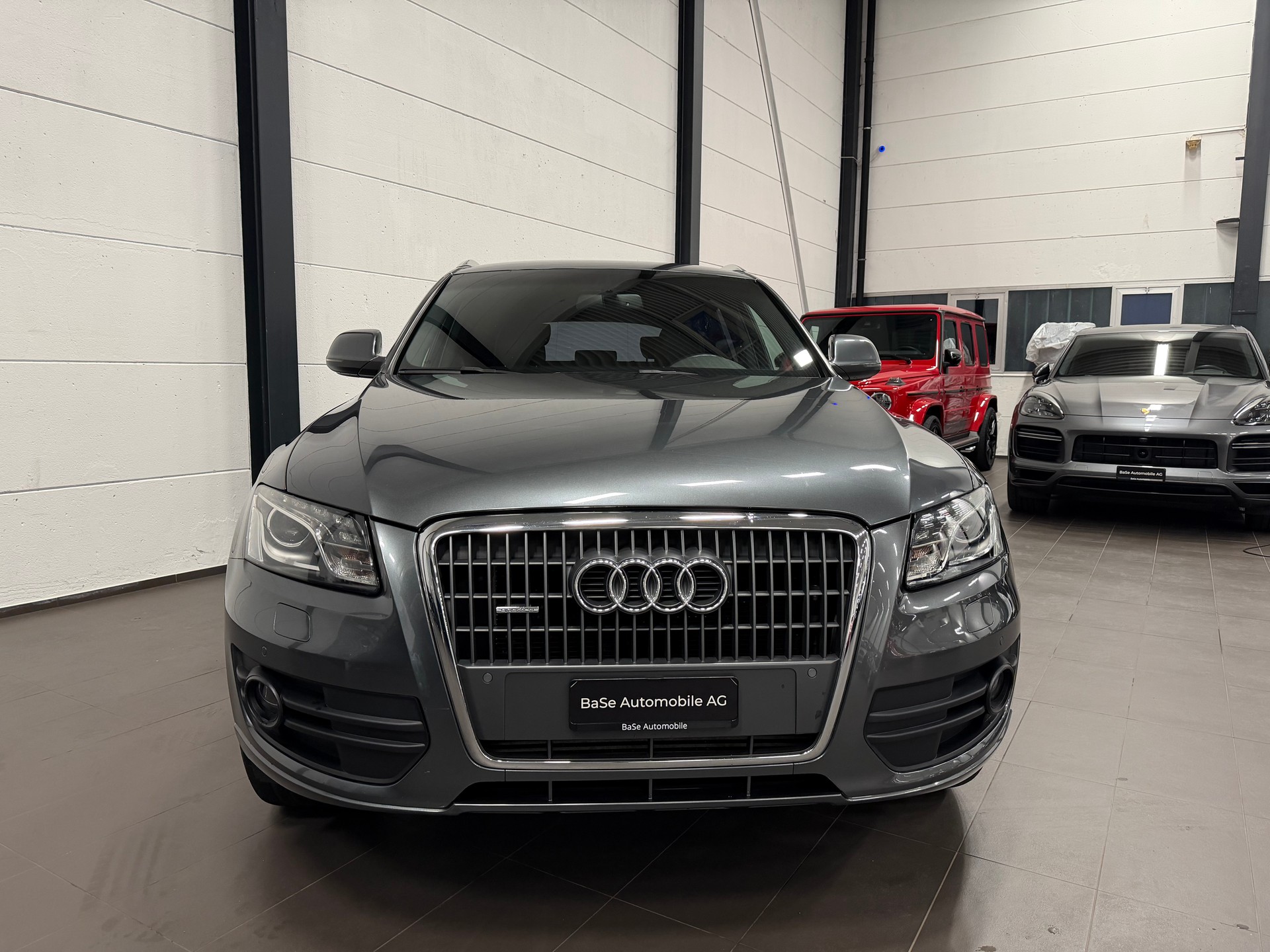AUDI Q5 2.0 TDI quattro S-tronic S LINE-image-6