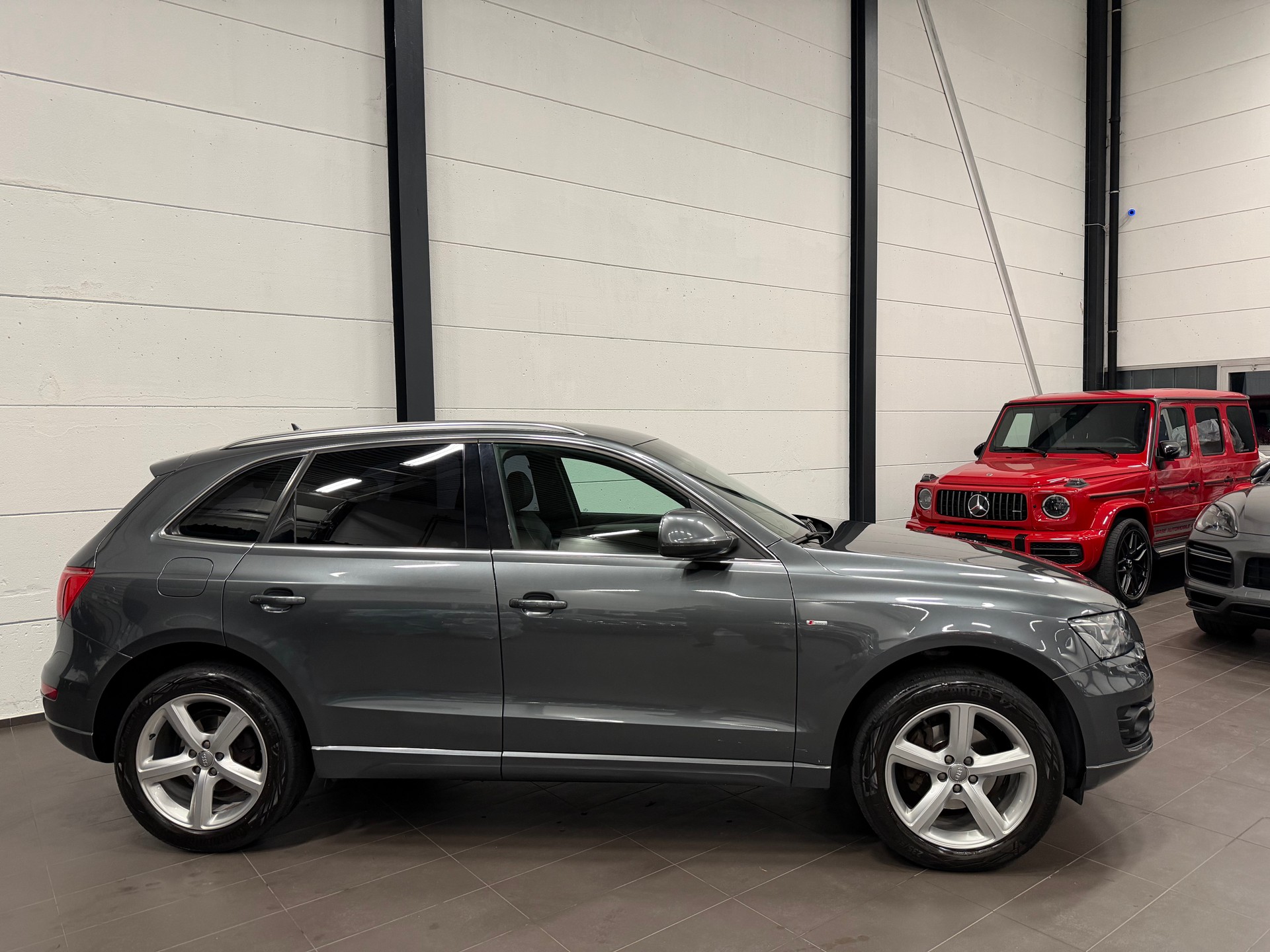 AUDI Q5 2.0 TDI quattro S-tronic S LINE-image-5