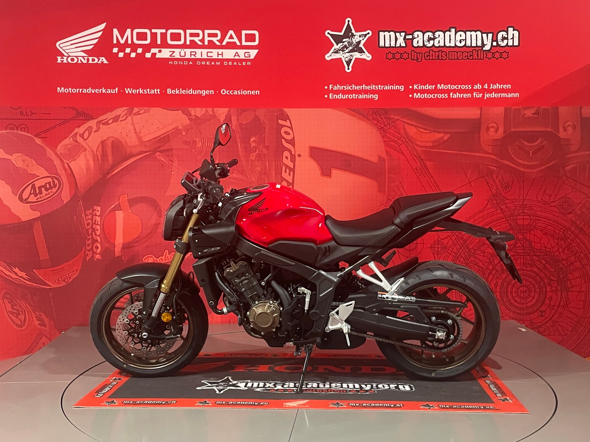 HONDA CB650R E-Clutch**Modell 2026**Neufahrzeug**Grand Prix Red*-image-4