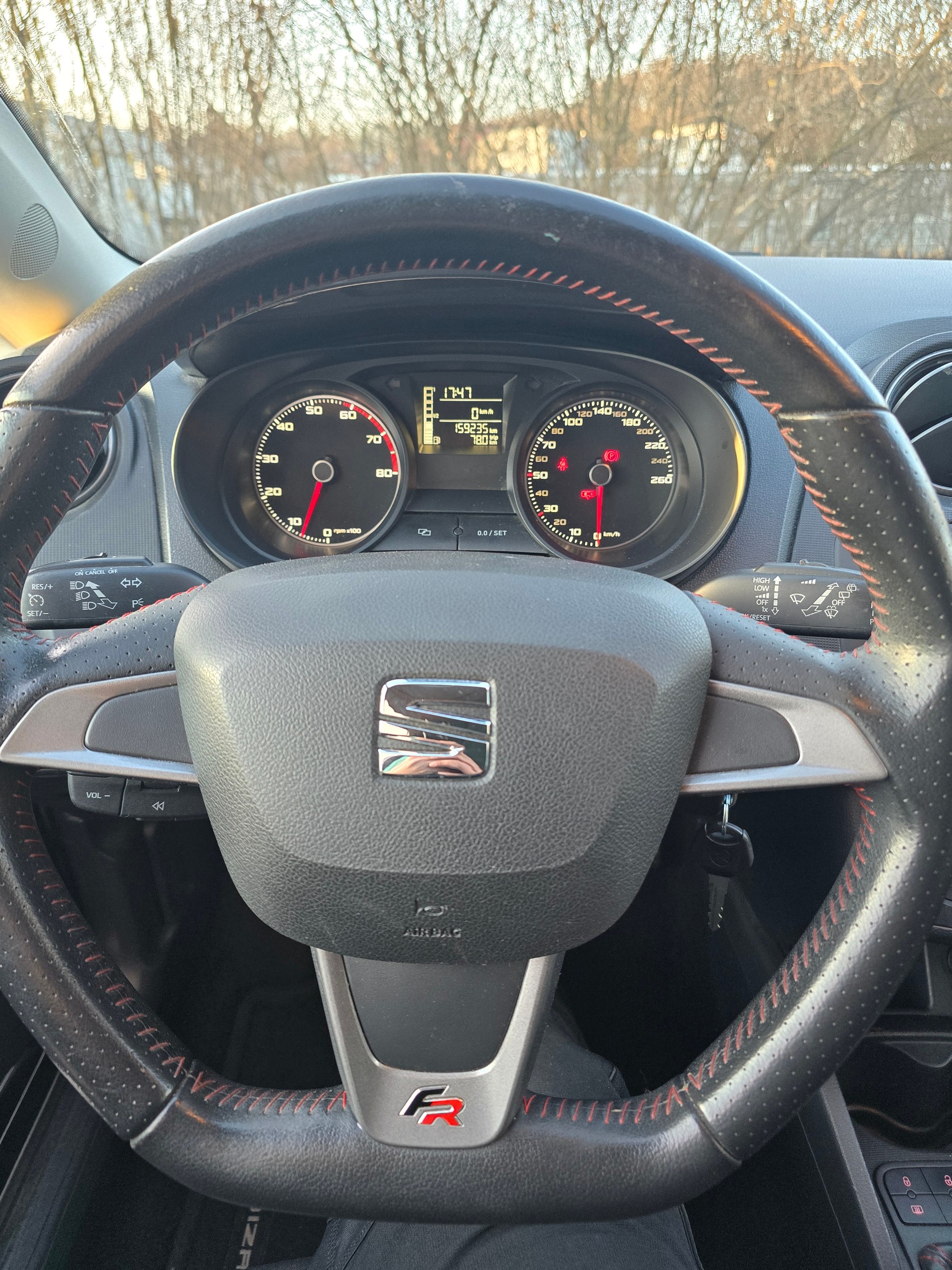 SEAT Ibiza 1.2 TSI FR-image-9