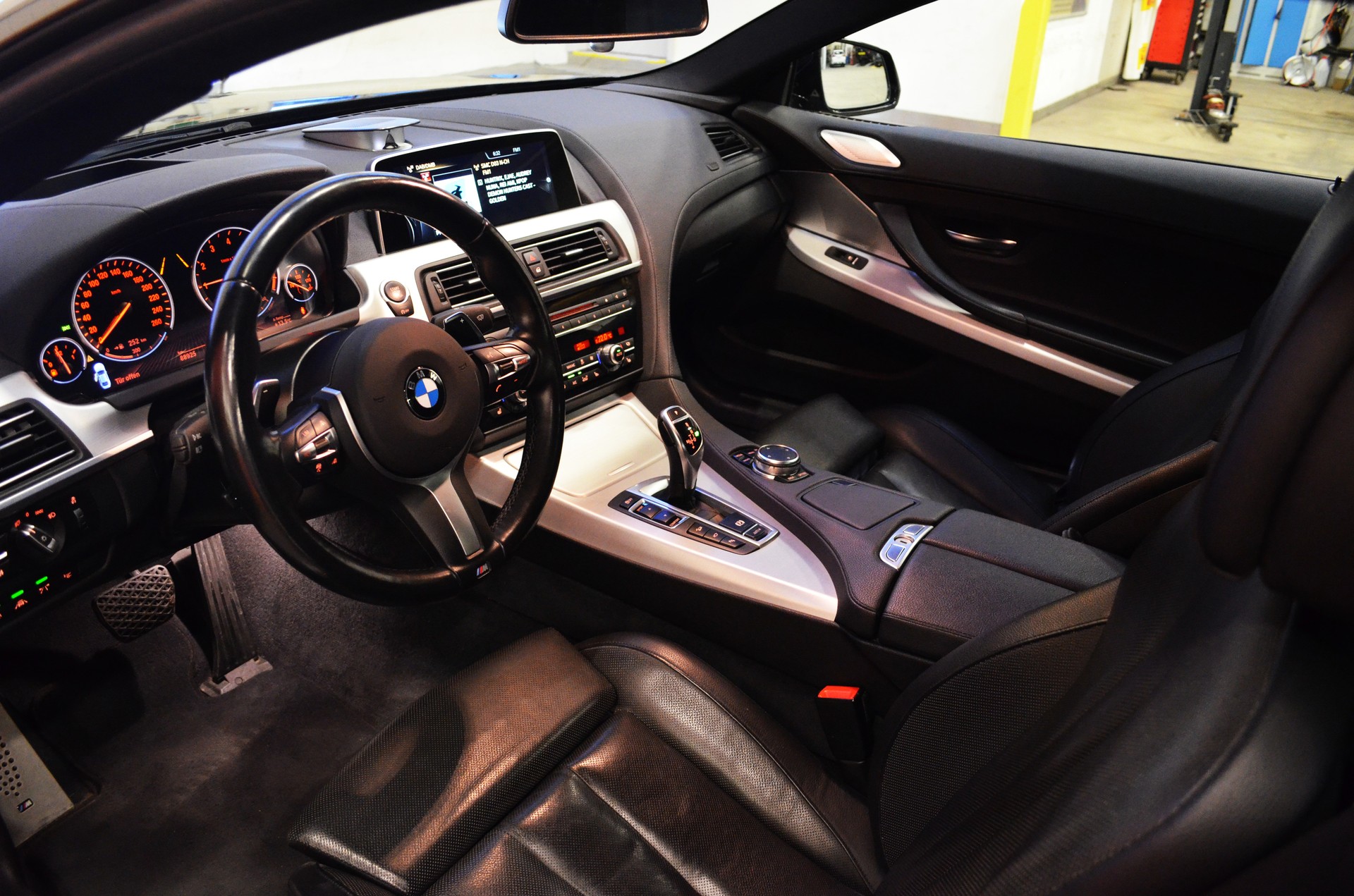 BMW 650i Coupé xDrive-image-7