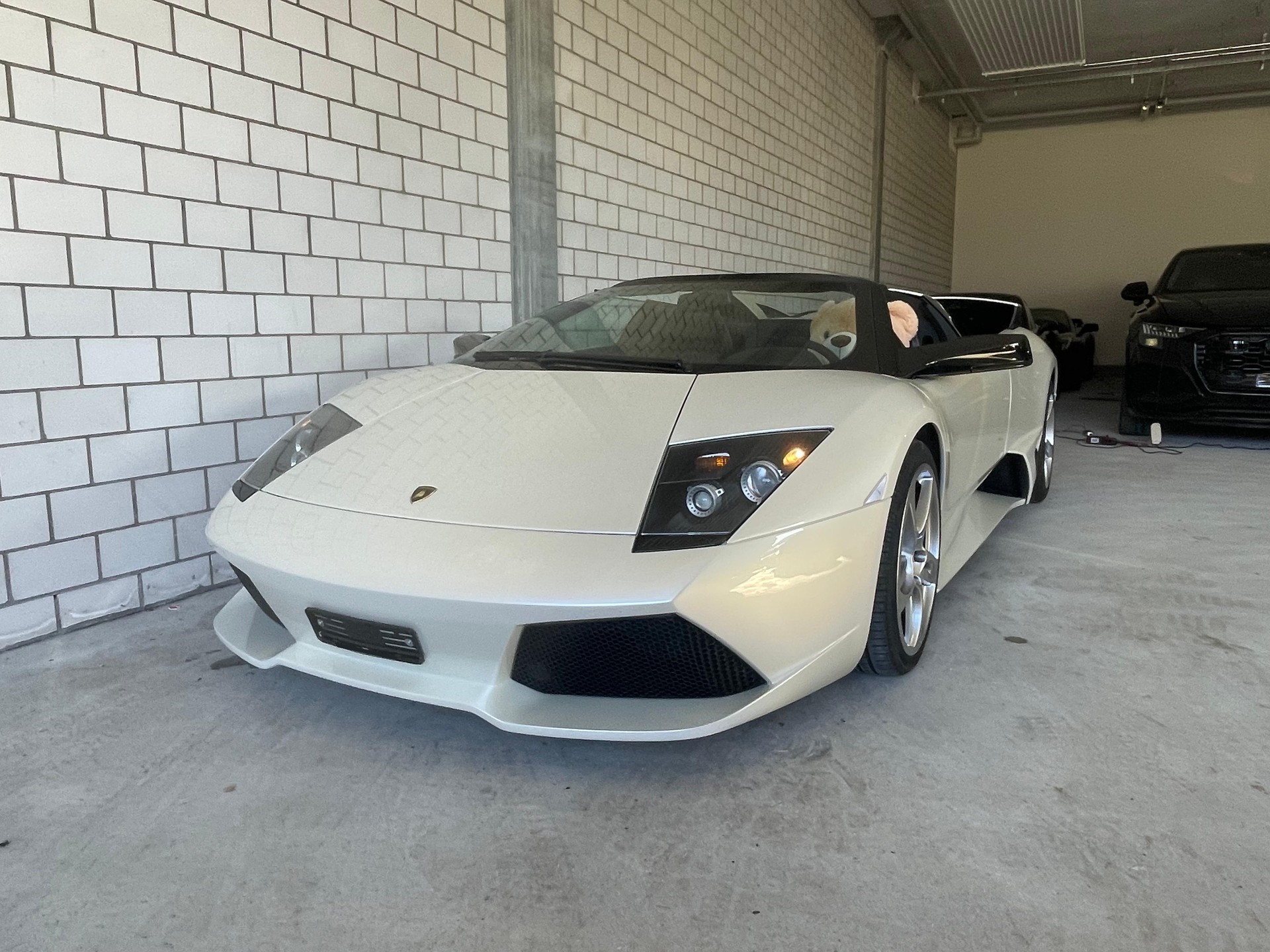 LAMBORGHINI Murciélago LP640-4 Roadster-showroom-element-2