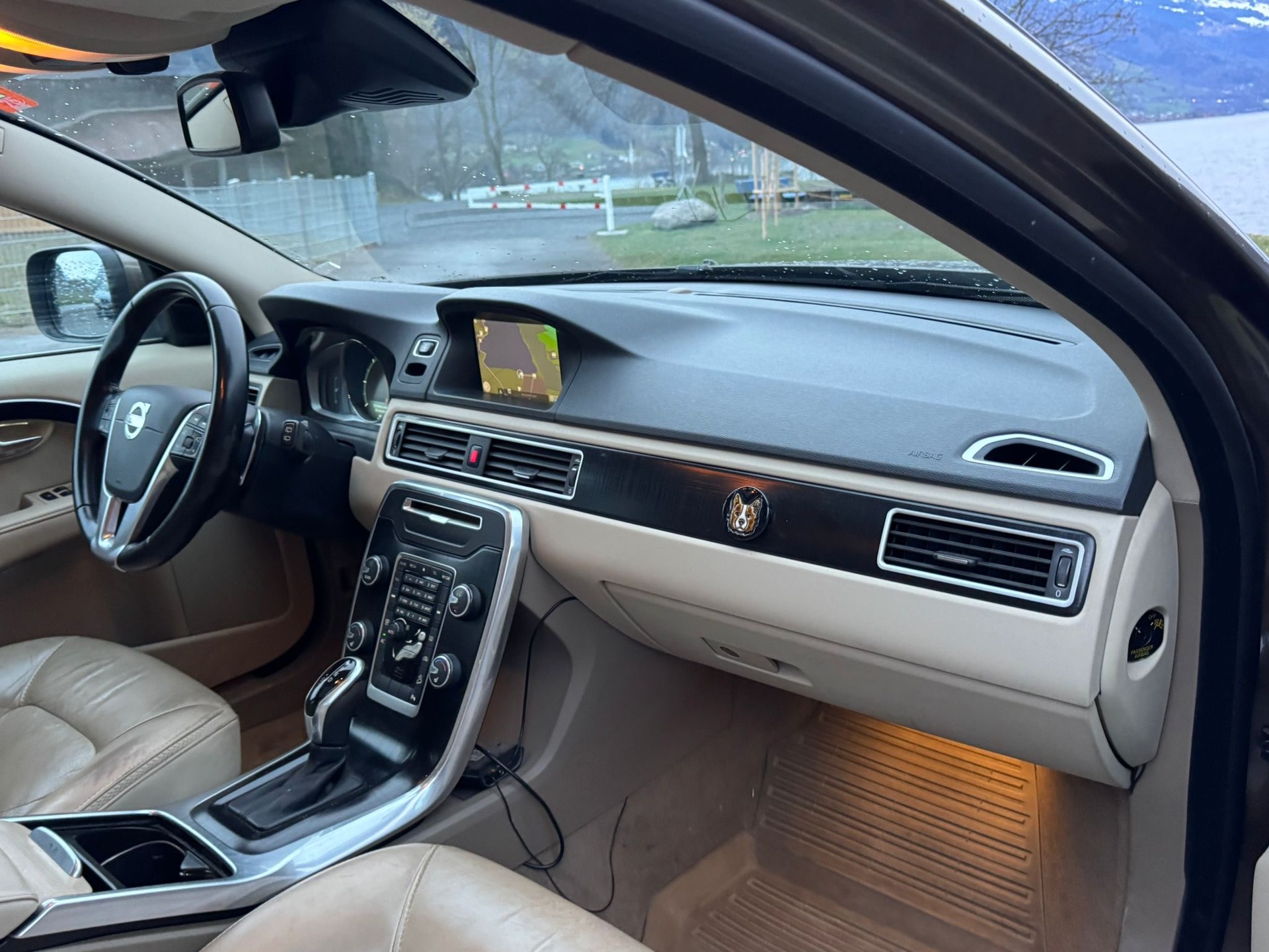 VOLVO XC70 D5 AWD Momentum Geartronic-image-14