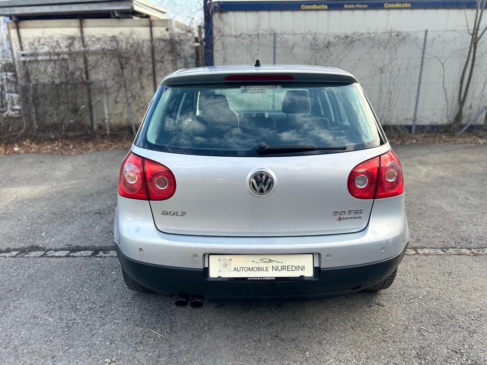 VW Golf 2.0 FSI Comfortline 4Motion-image-5