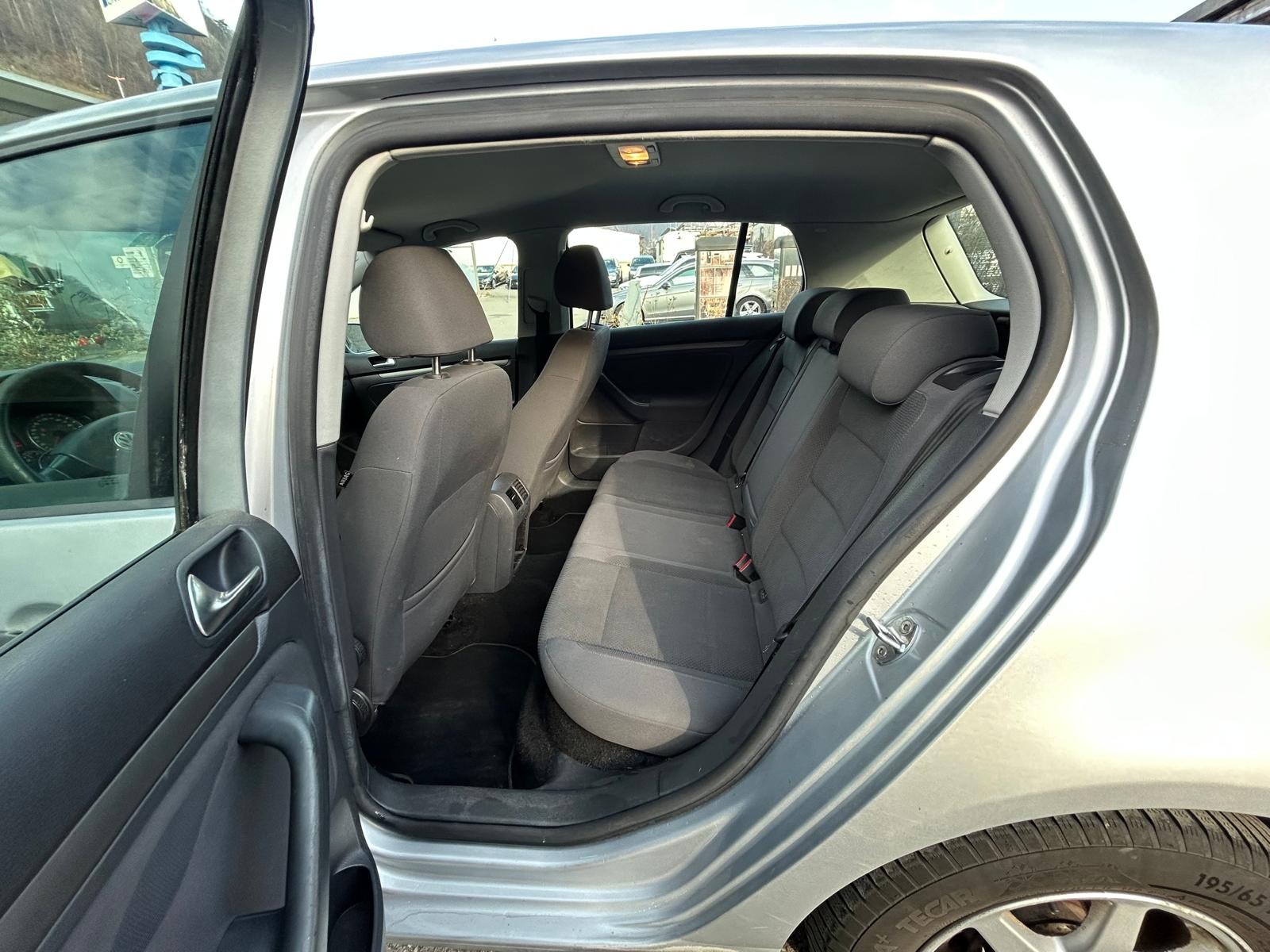 VW Golf 2.0 FSI Comfortline 4Motion-image-10