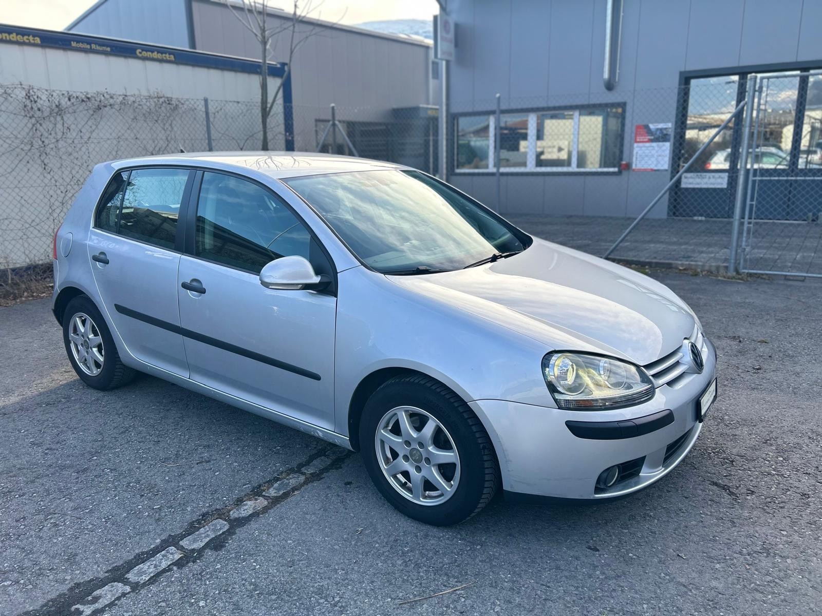 VW Golf 2.0 FSI Comfortline 4Motion-image-1