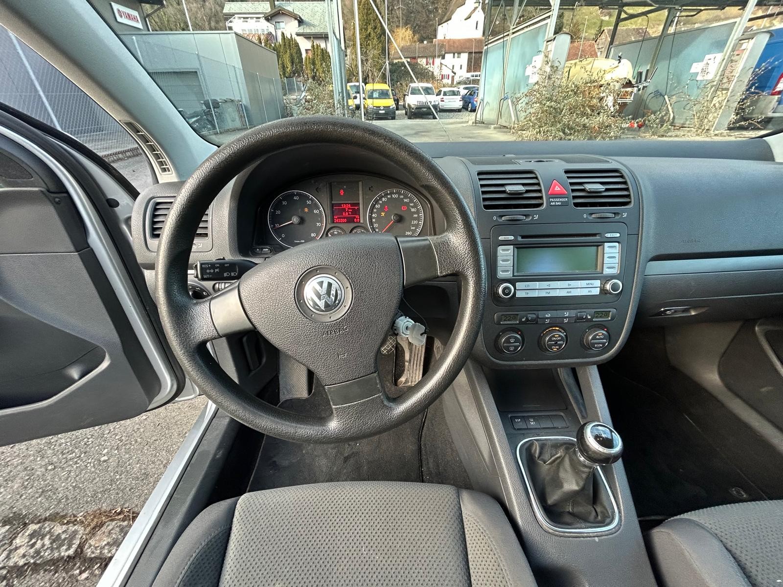 VW Golf 2.0 FSI Comfortline 4Motion-image-8