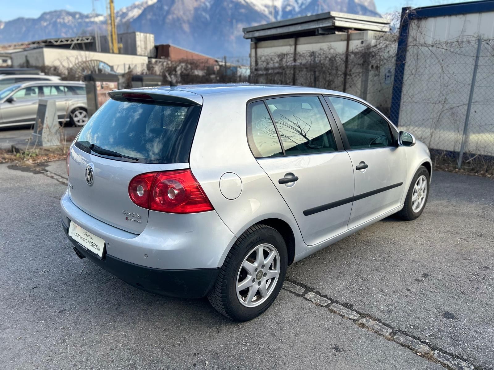 VW Golf 2.0 FSI Comfortline 4Motion-image-2