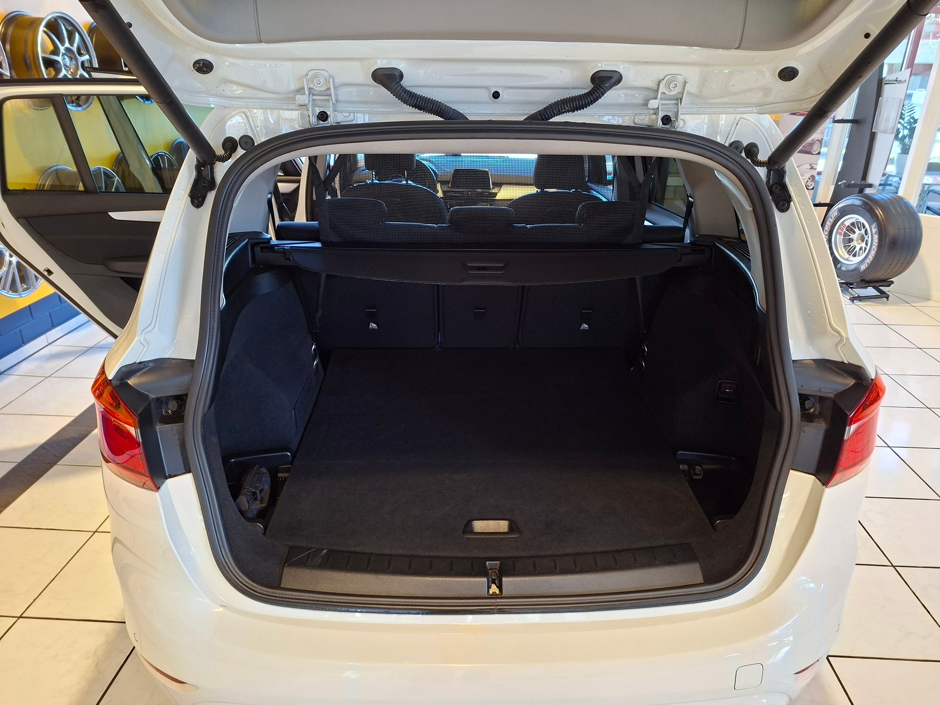 BMW 218d xDrive Gran Tourer Steptronic-image-6