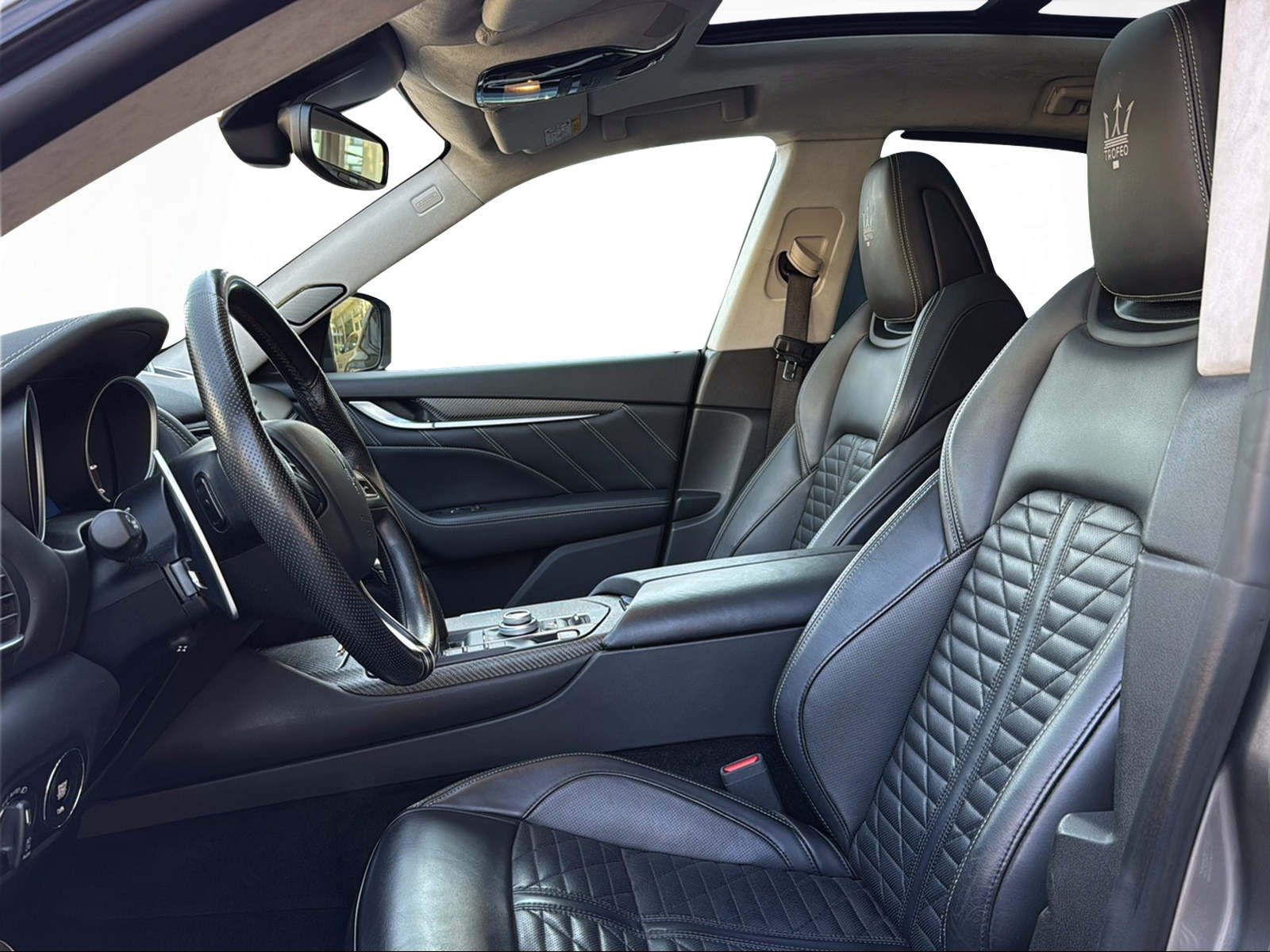 MASERATI Levante 3.8 V8 TROFEO Q4 Automatica-image-1
