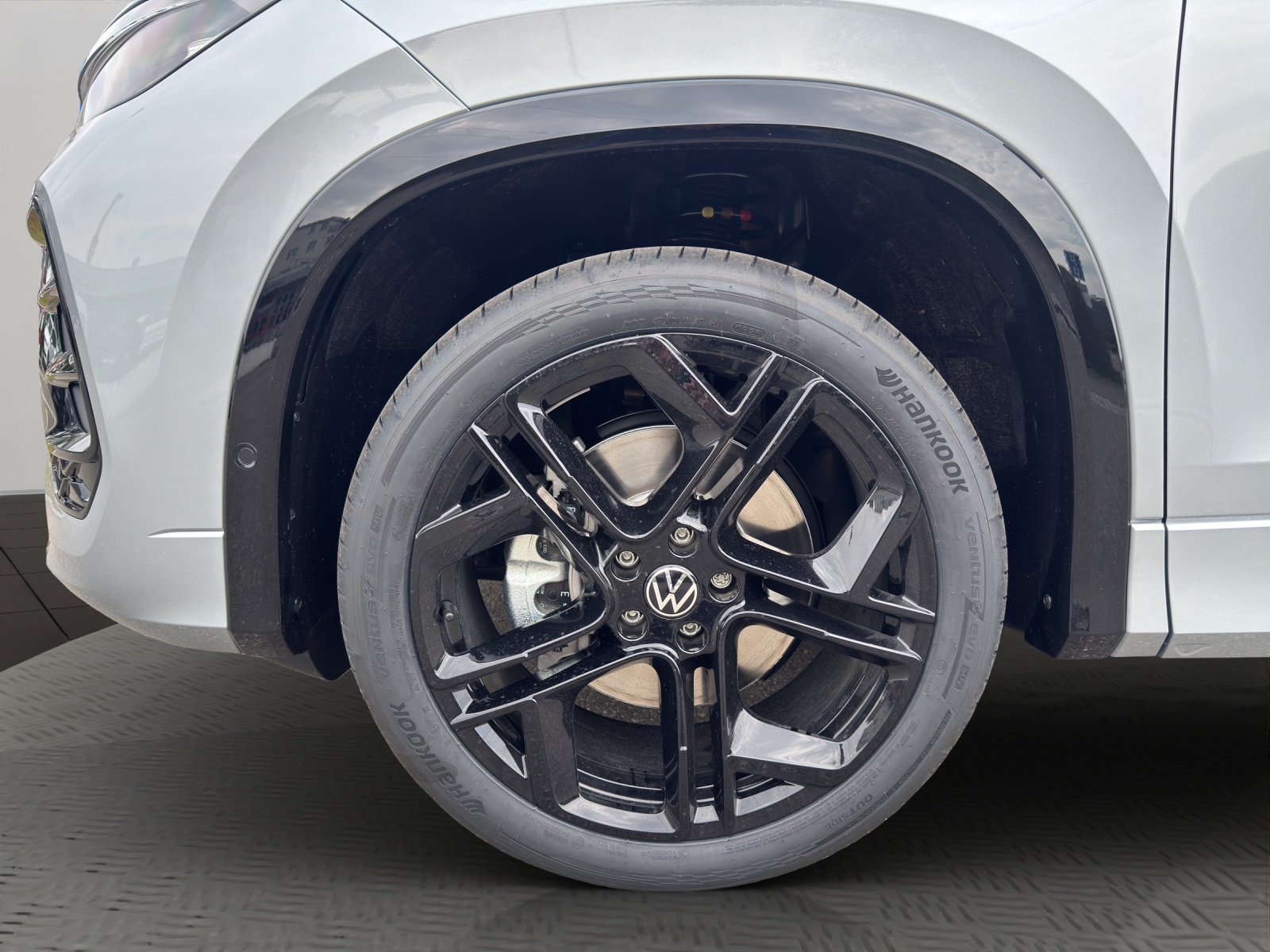 VW Tayron 2.0 TSI R-Line DSG 4Motion-image-6