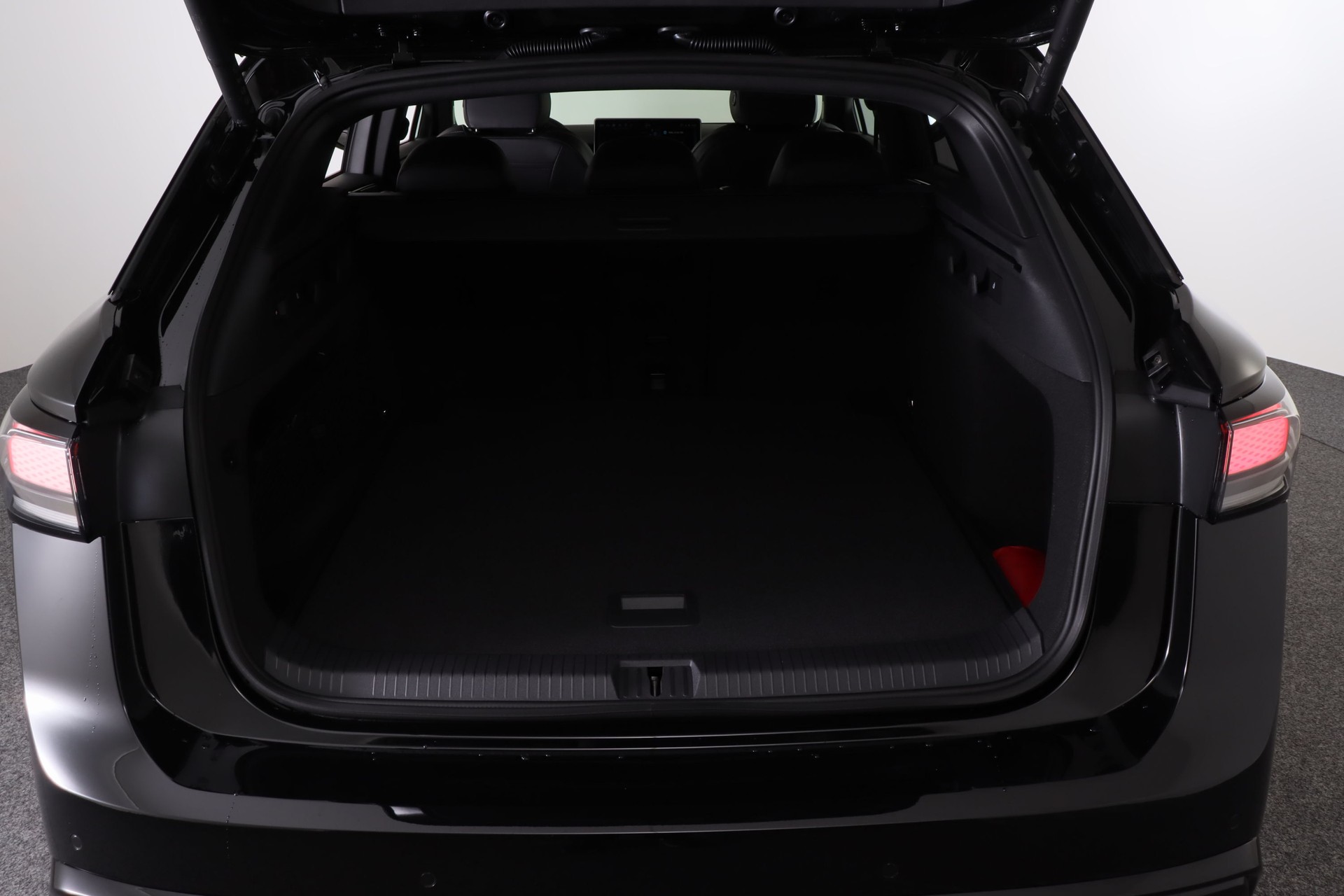 VW ID.7 Tourer Pro S 86 kWh Pro S-image-9