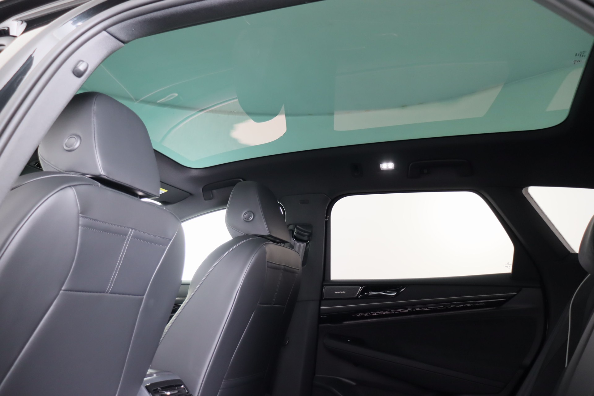 VW ID.7 Tourer Pro S 86 kWh Pro S-image-8