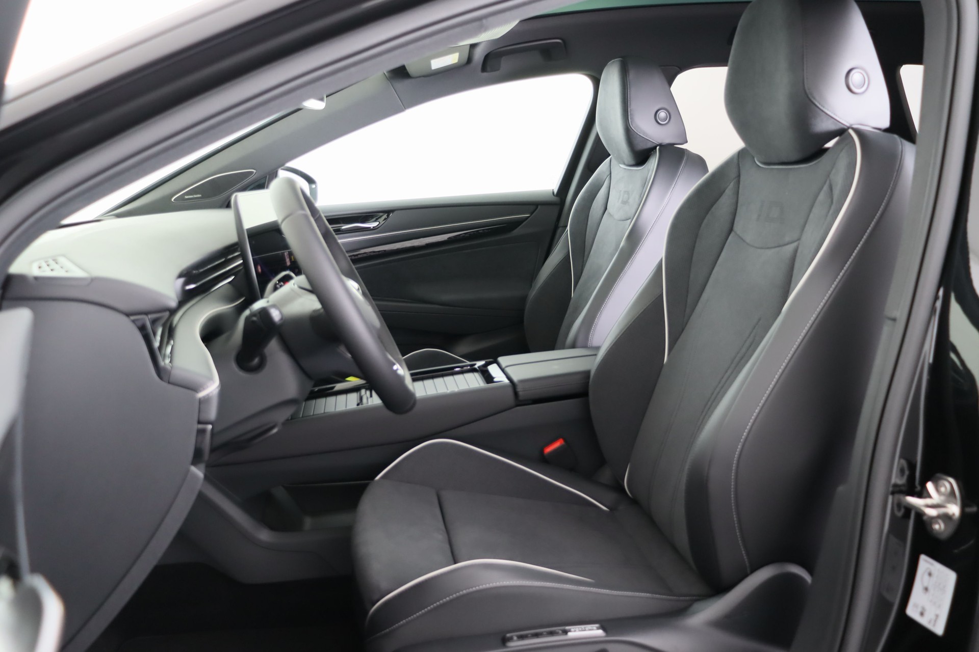 VW ID.7 Tourer Pro S 86 kWh Pro S-image-4