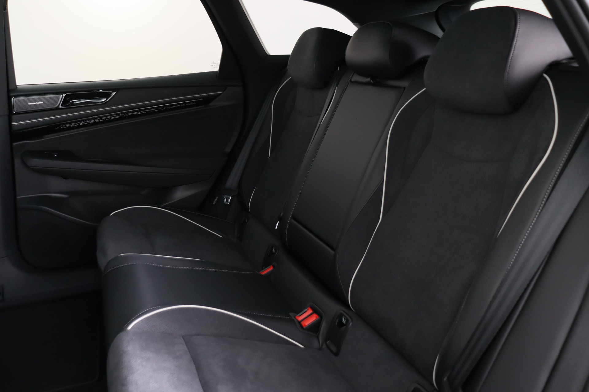 VW ID.7 Tourer Pro S 86 kWh Pro S-image-6
