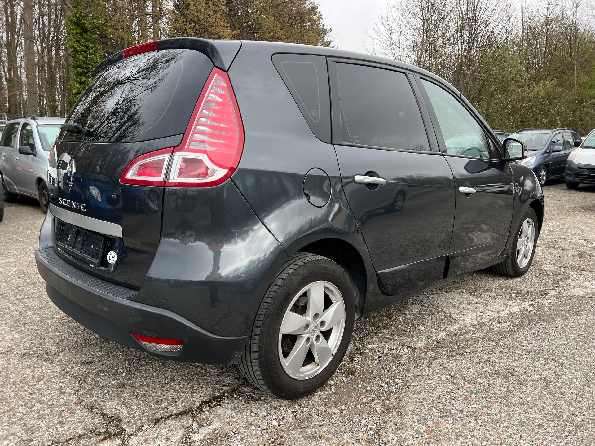 RENAULT Scénic 1.4 16V Turbo Privilège-image-2