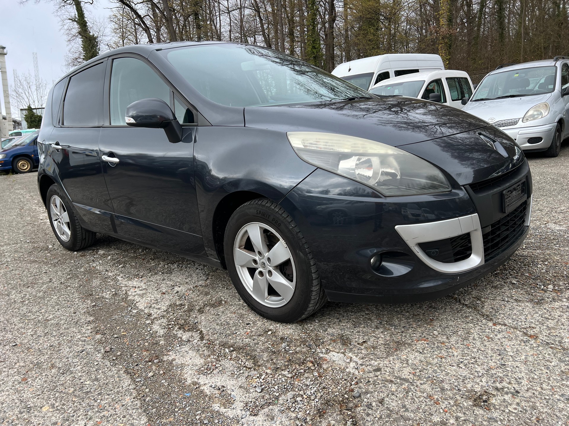 RENAULT Scénic 1.4 16V Turbo Privilège-image-1