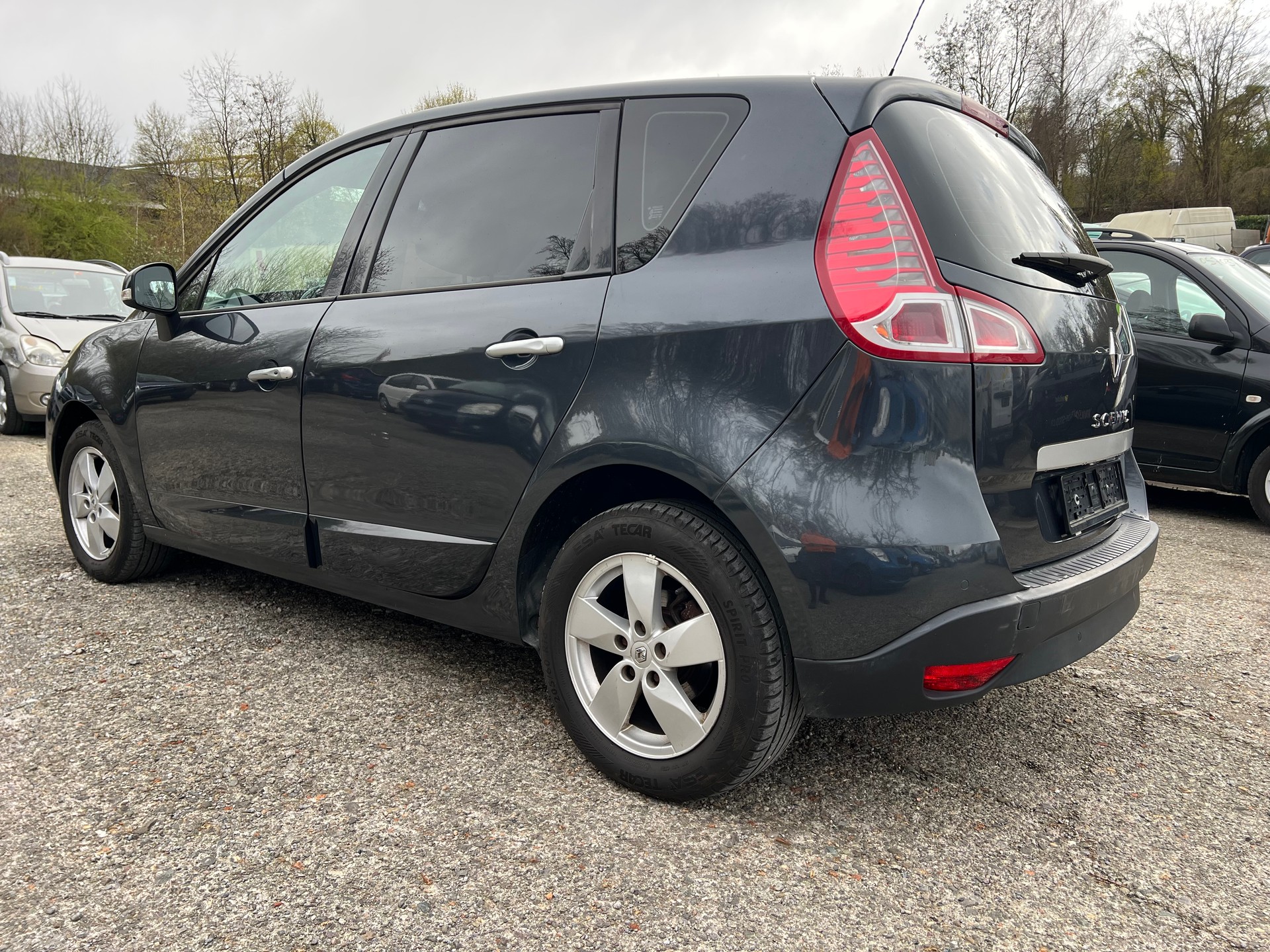 RENAULT Scénic 1.4 16V Turbo Privilège-image-3