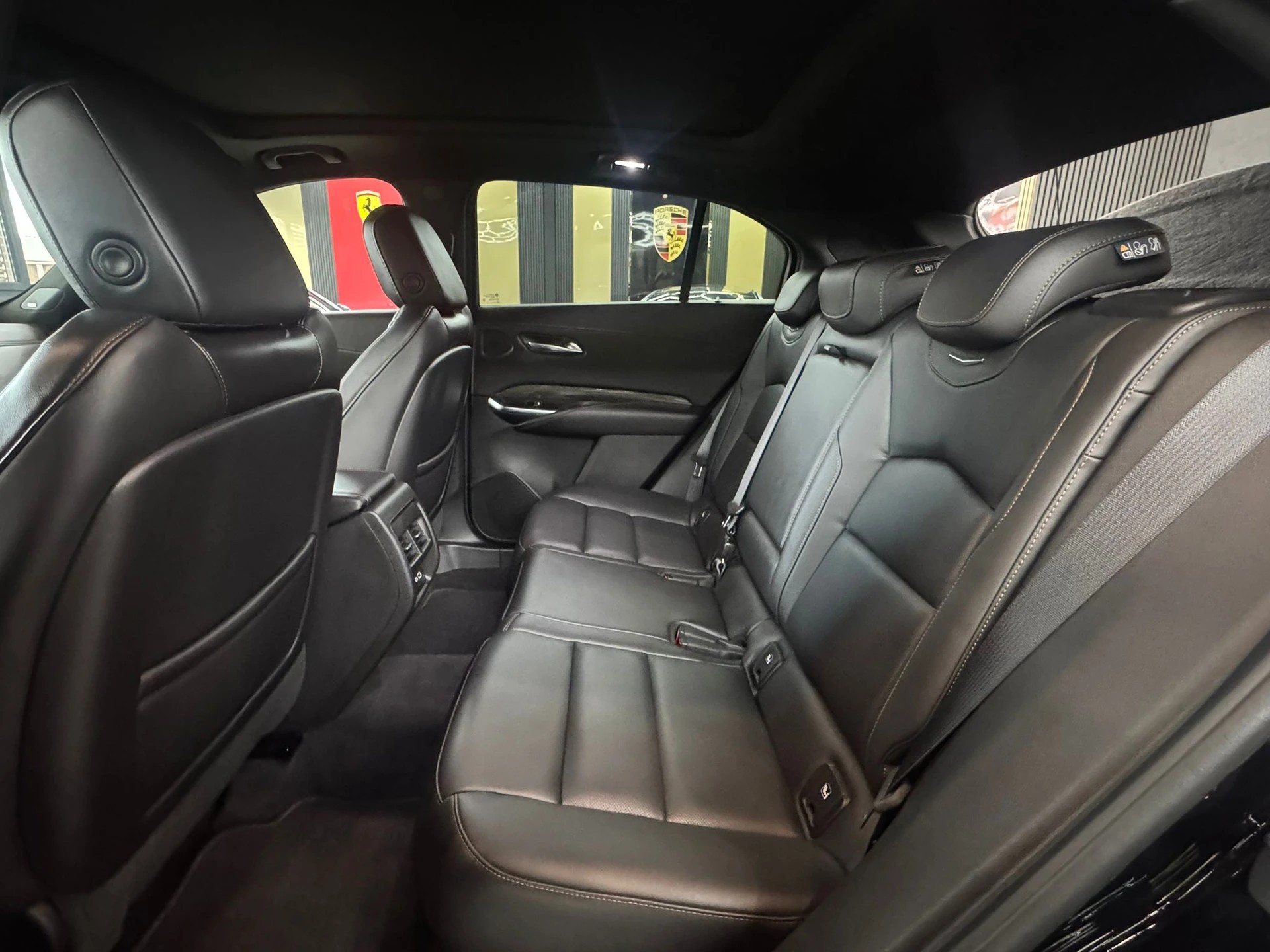 CADILLAC XT4 350T 2.0 Sport AWD Automat-image-13