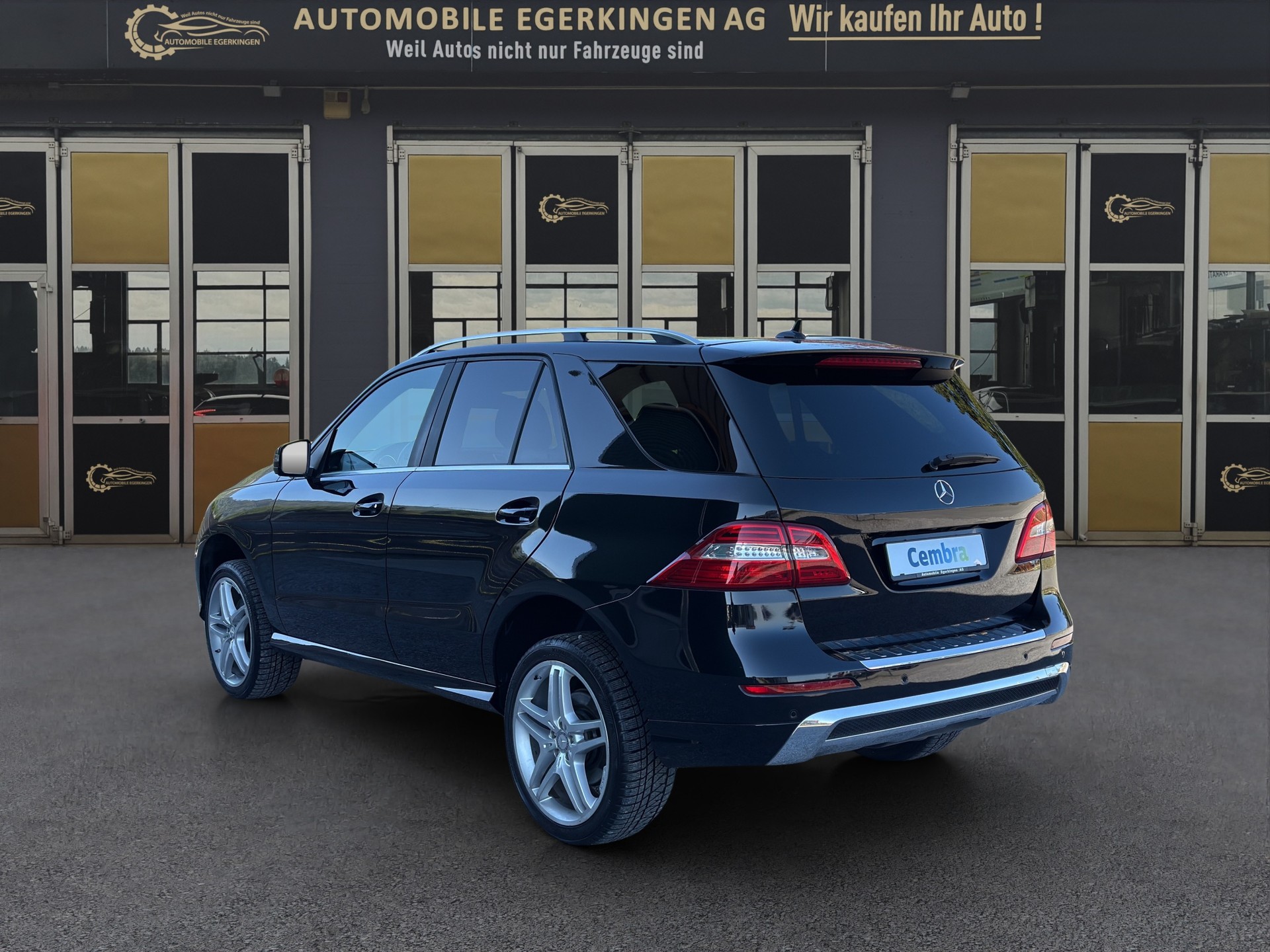 MERCEDES-BENZ ML 350 CDI BlueTec AMG Line-image-6