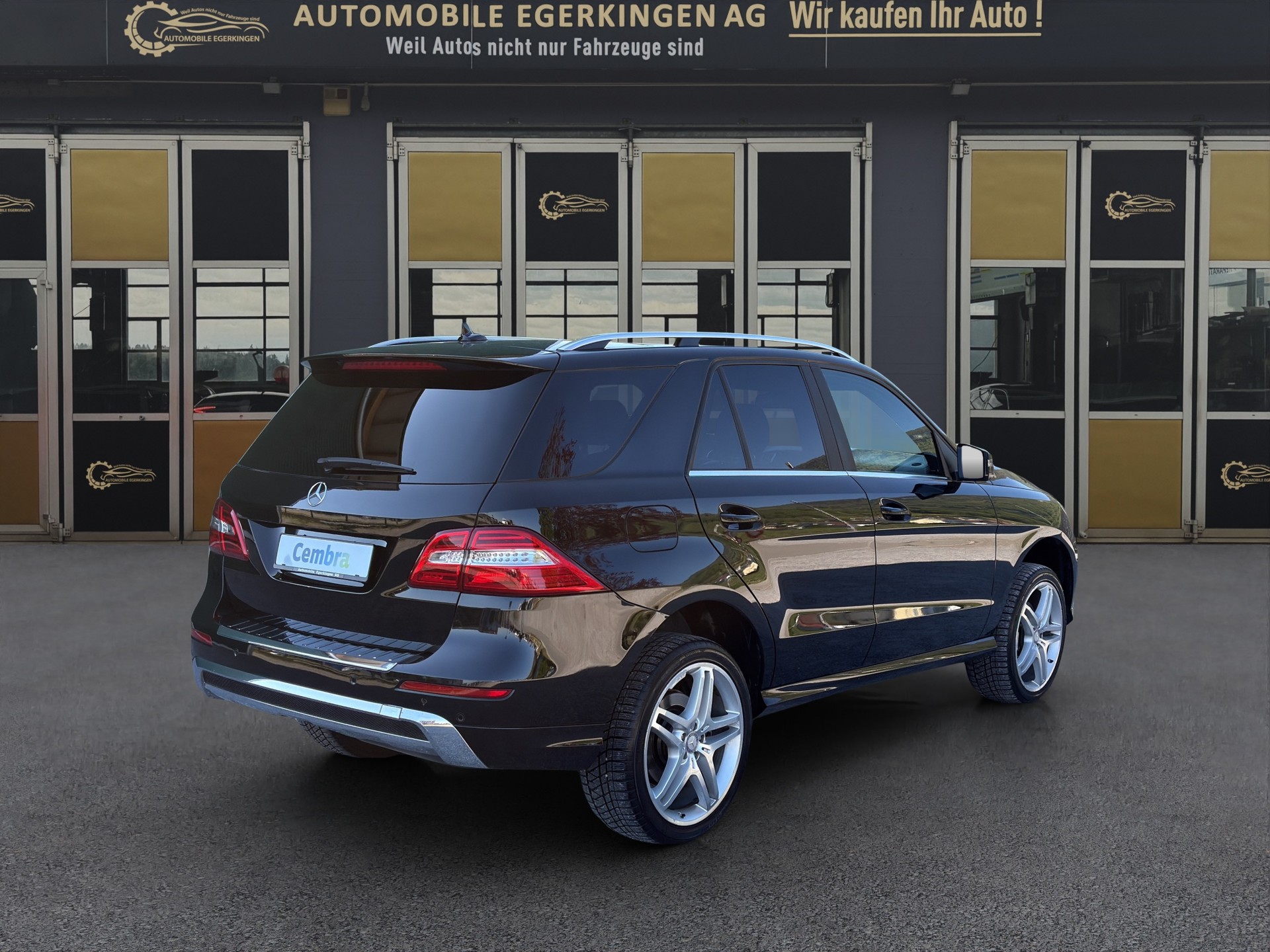 MERCEDES-BENZ ML 350 CDI BlueTec AMG Line-image-4